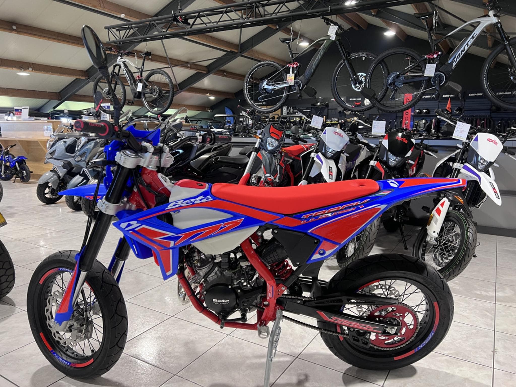 Beta RR Motard 50 TRACK (2026) - Photo 4