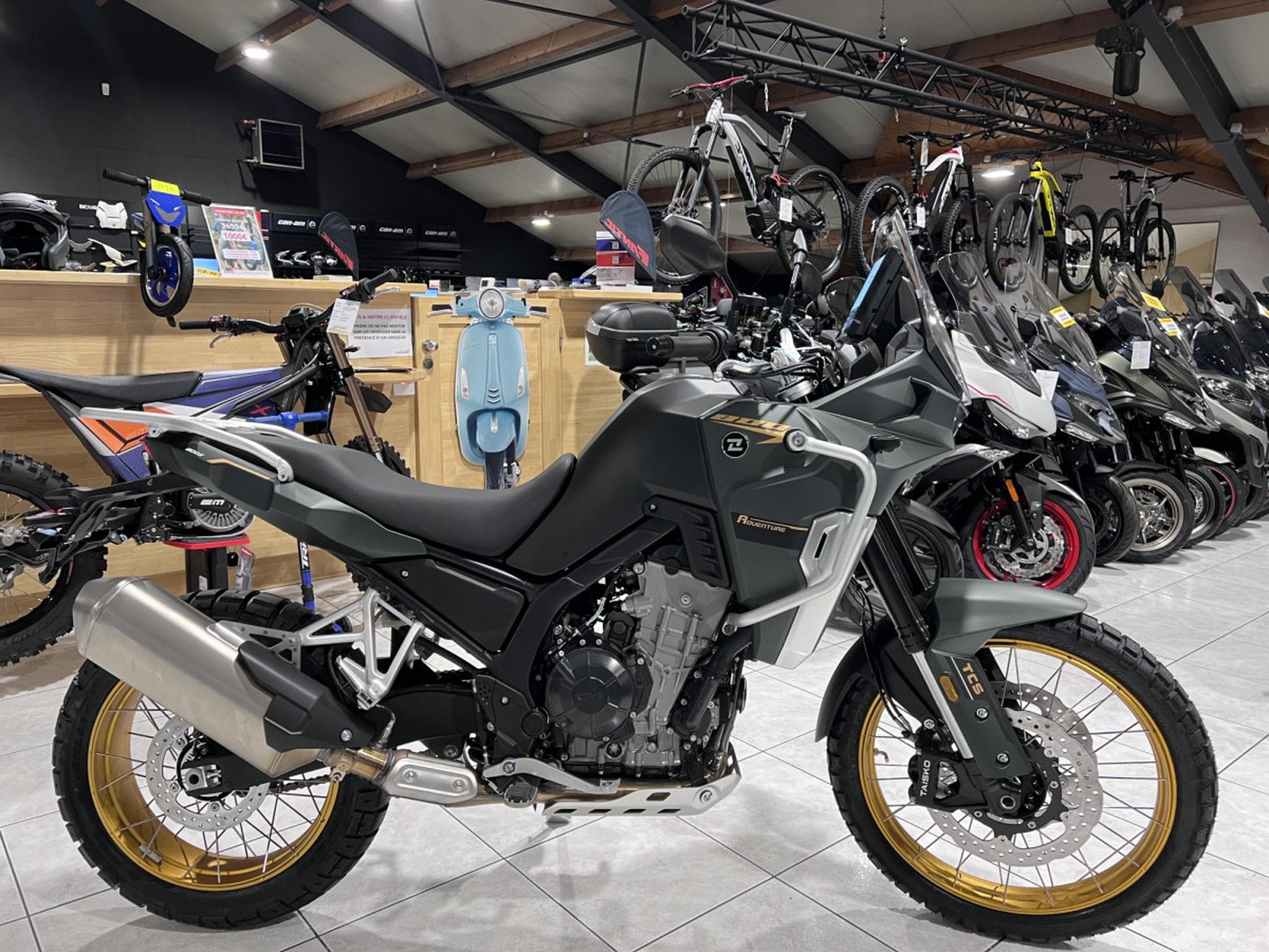 Kove 800X PRO (2026) - Photo 1