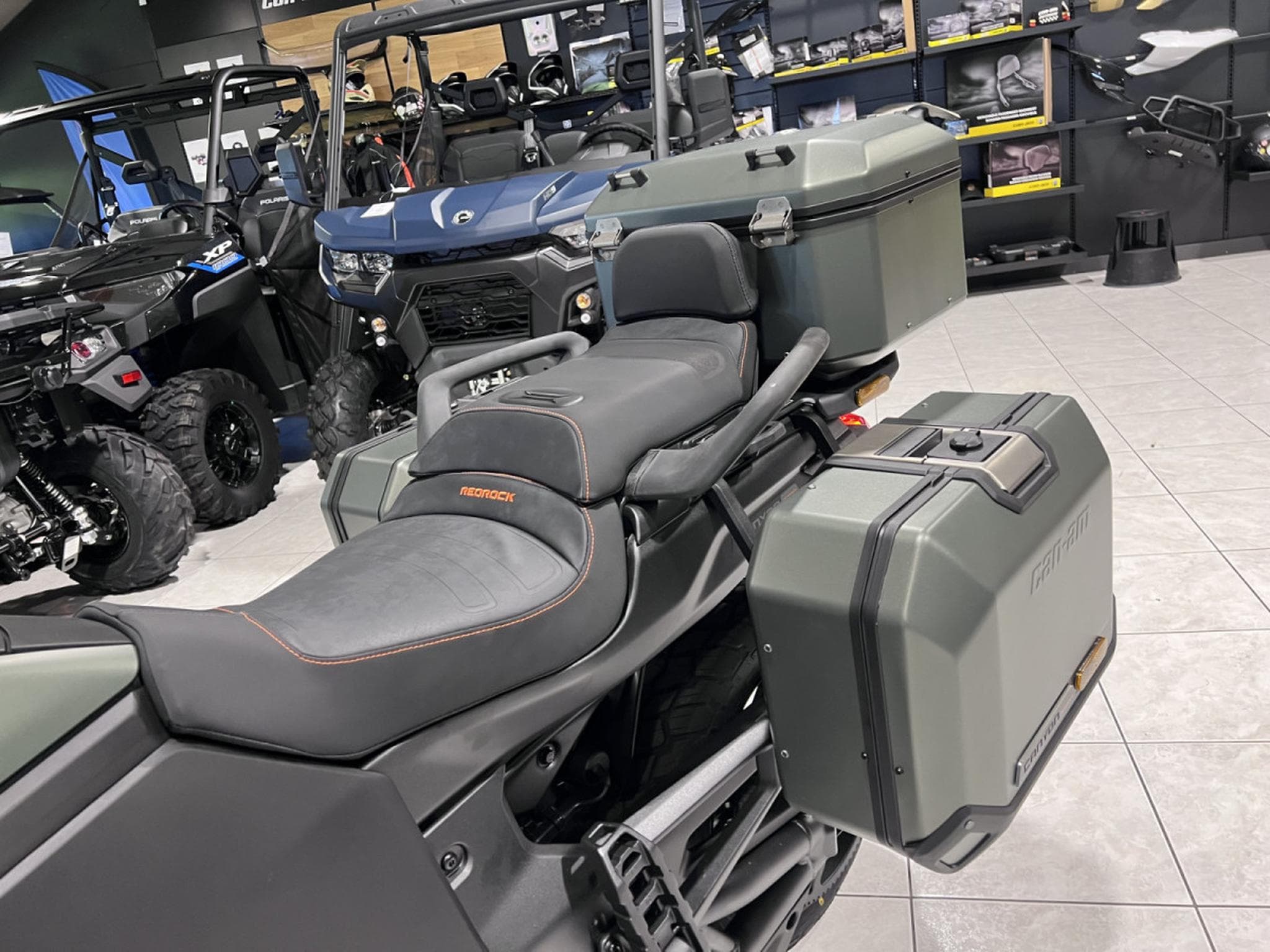 BRP Can-Am Canyon MY25 REDROCK (2026) - Photo 6