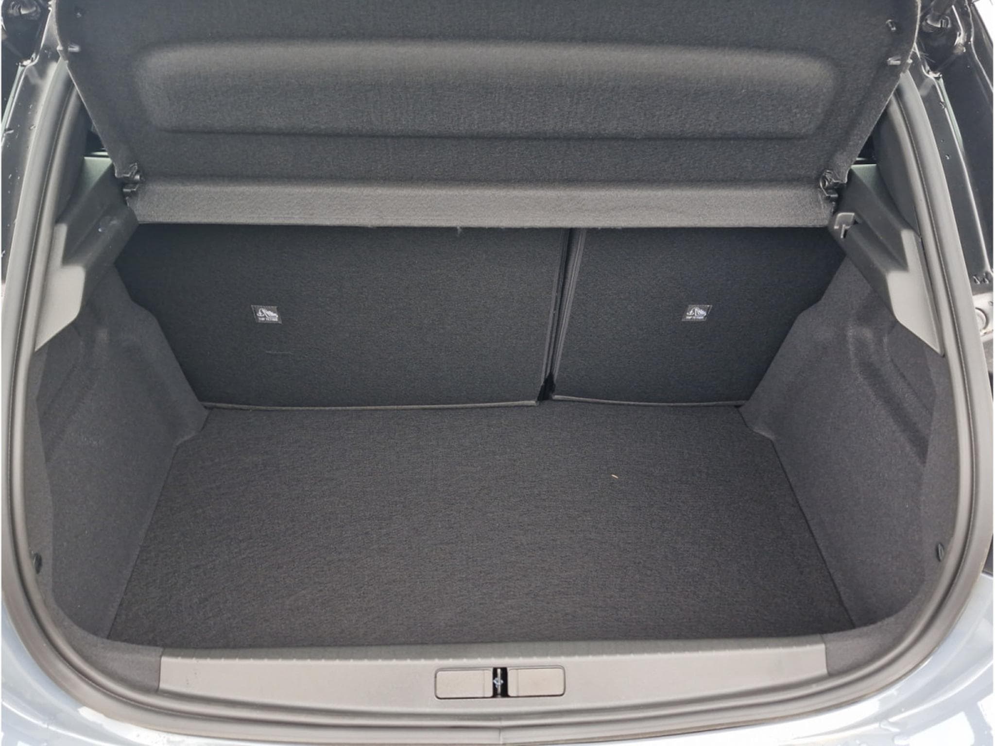 Opel Corsa 1.2 TURBO AT 101  GS (2025) - Photo 13