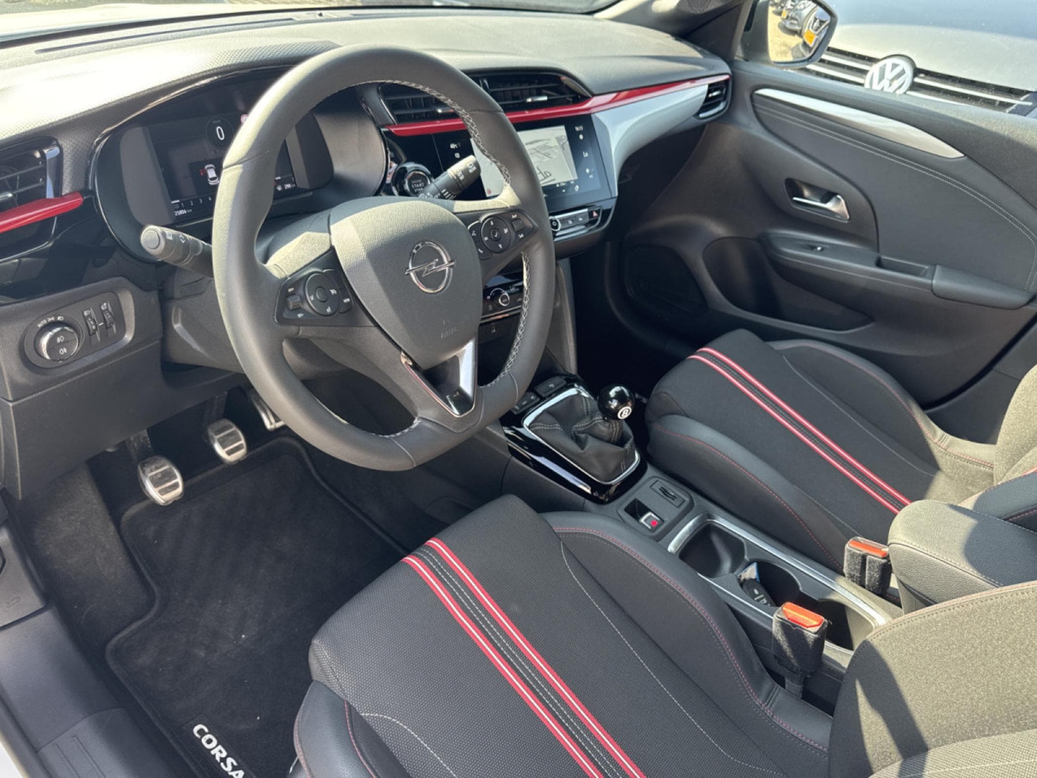 Opel Corsa GS 1.5 TURBO D MT6 102CV (2023) - Photo 11