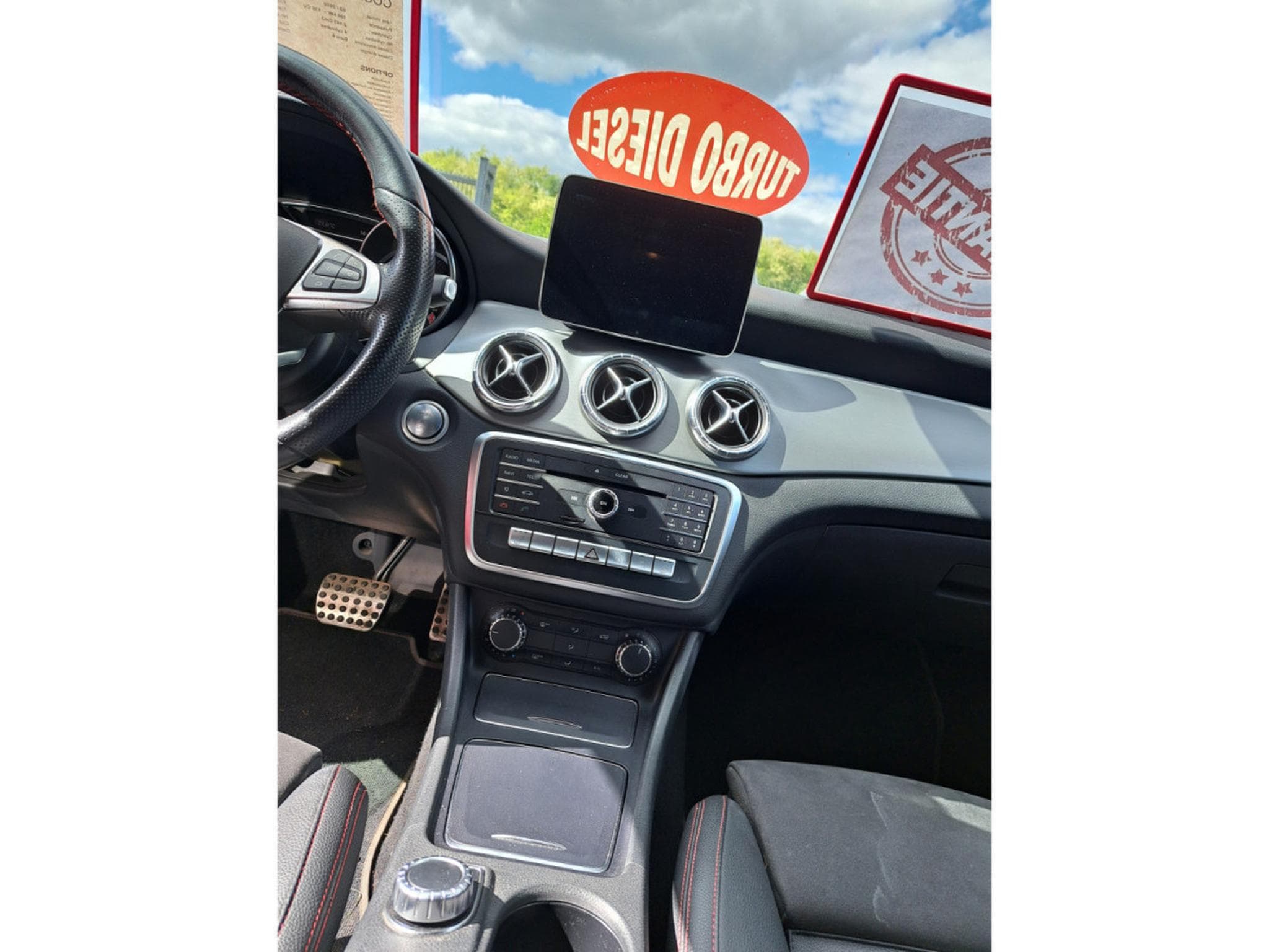 Mercedes CLA 200 D 7G-DCT COUPE AMG-LINE (2019) - Photo 5