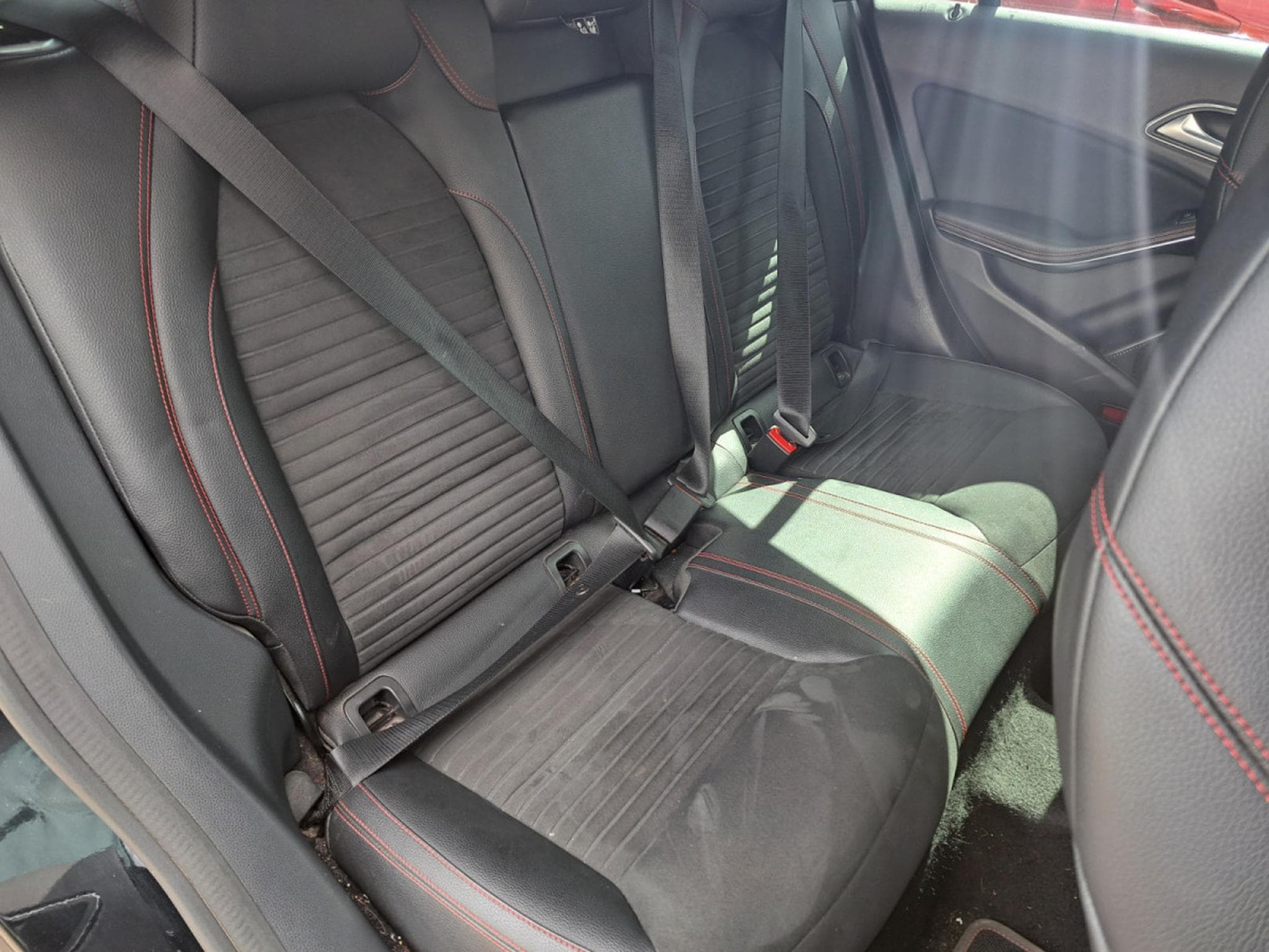 Mercedes CLA 200 D 7G-DCT COUPE AMG-LINE (2019) - Photo 8