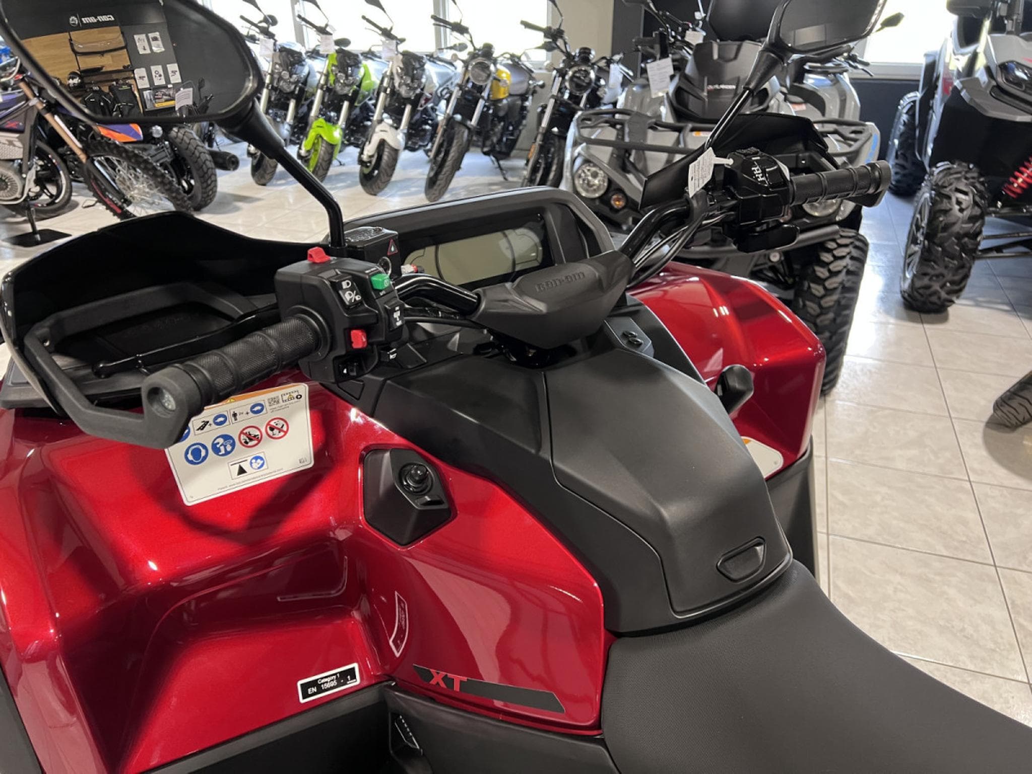 BRP Can-Am Outlander Max MY26 XT T 850 ABS T3B 1000 cc + 60 km/h (2026) - Foto 6