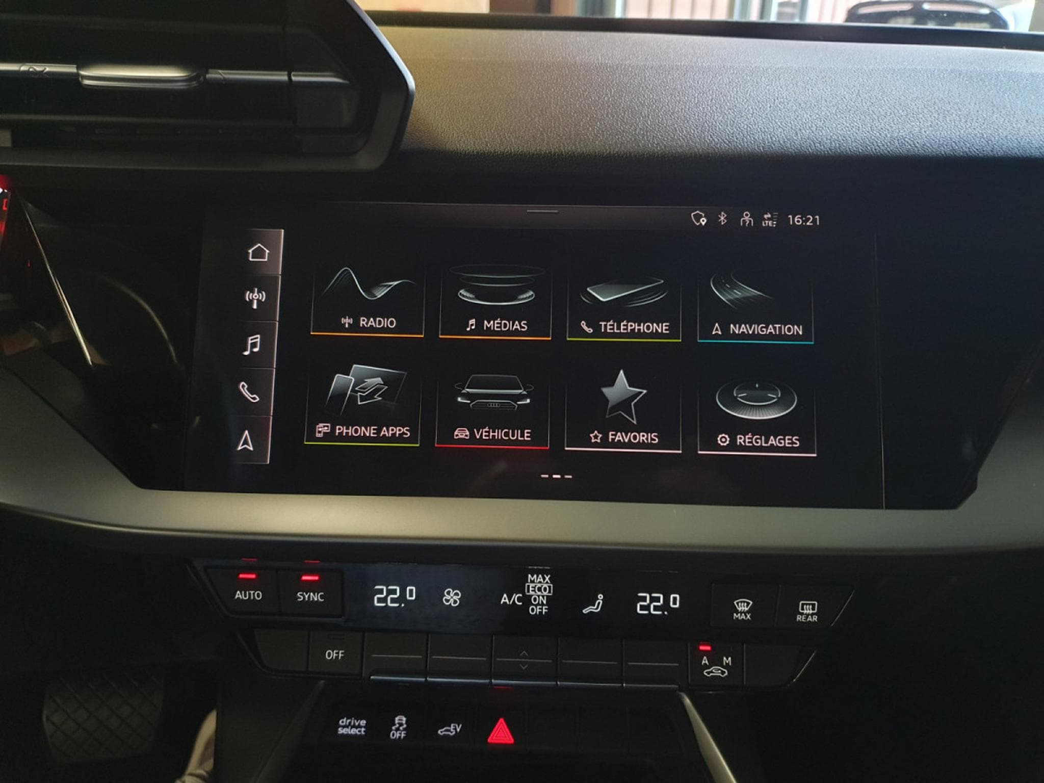 Audi A3 40TFSIe Hybride (2021) - Photo 13