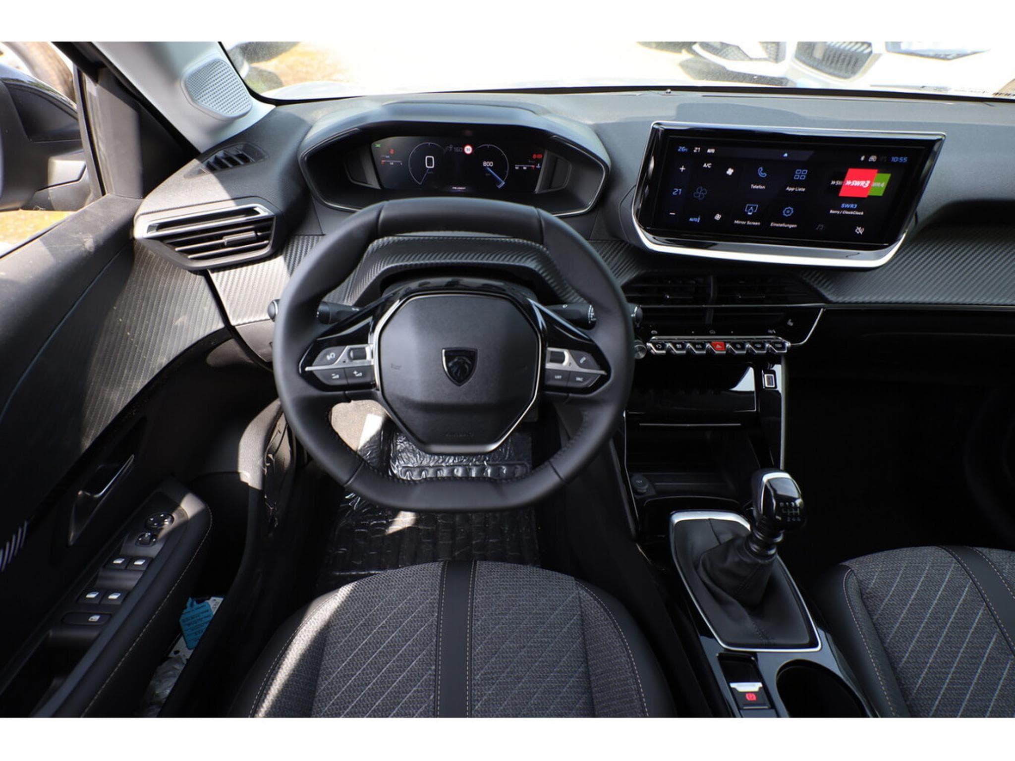 Peugeot 208 1.2 PureTech 101 Allure (2025) - Photo 6