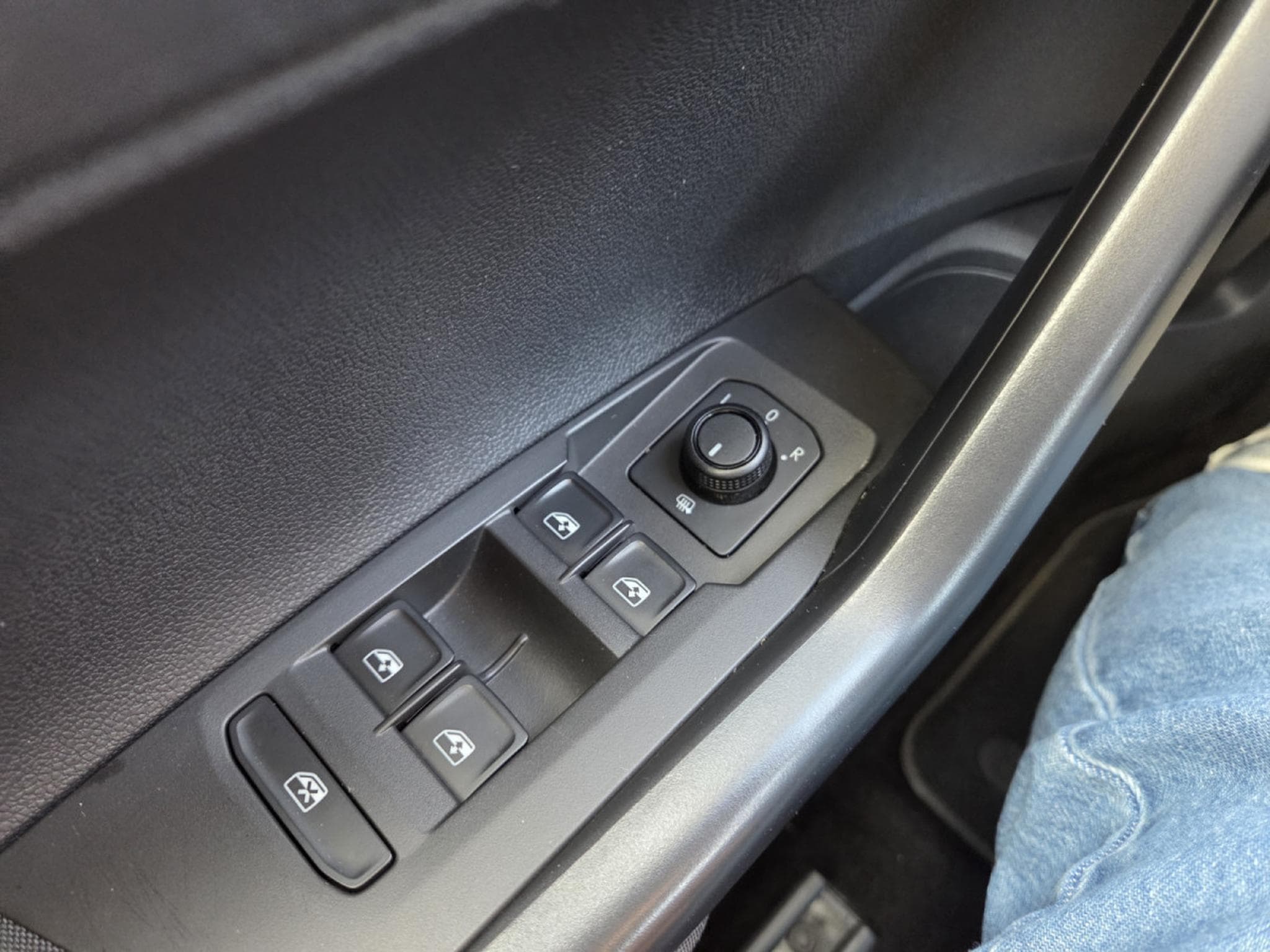 VW Polo 1.0 TRENDLINE 65CV (2018) - Foto 12