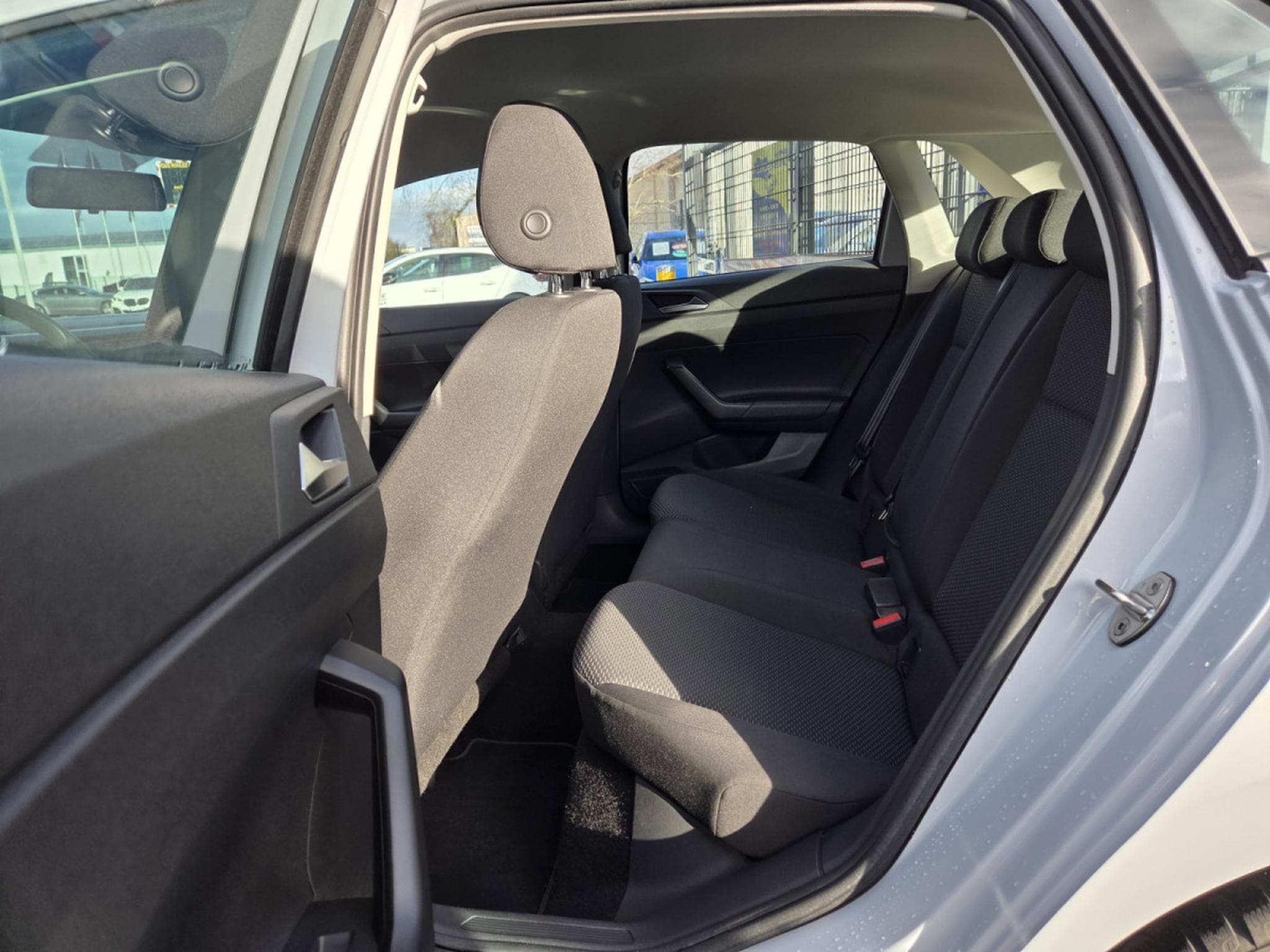 VW Polo 1.0 TRENDLINE 65CV (2018) - Foto 19