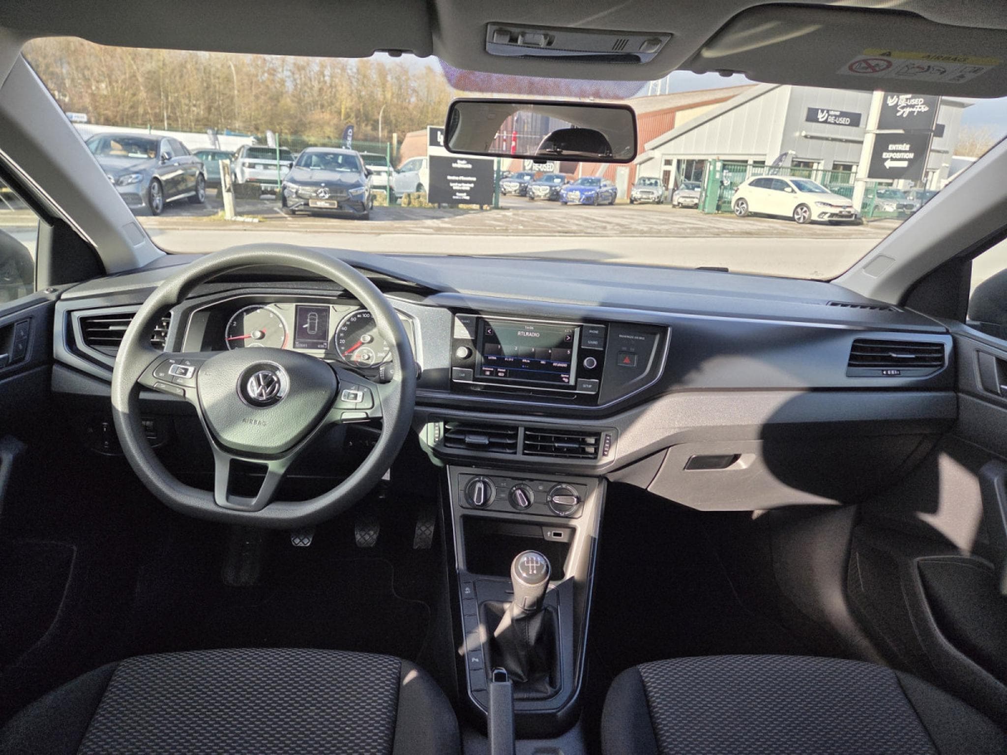 VW Polo 1.0 TRENDLINE 65CV (2018) - Foto 8