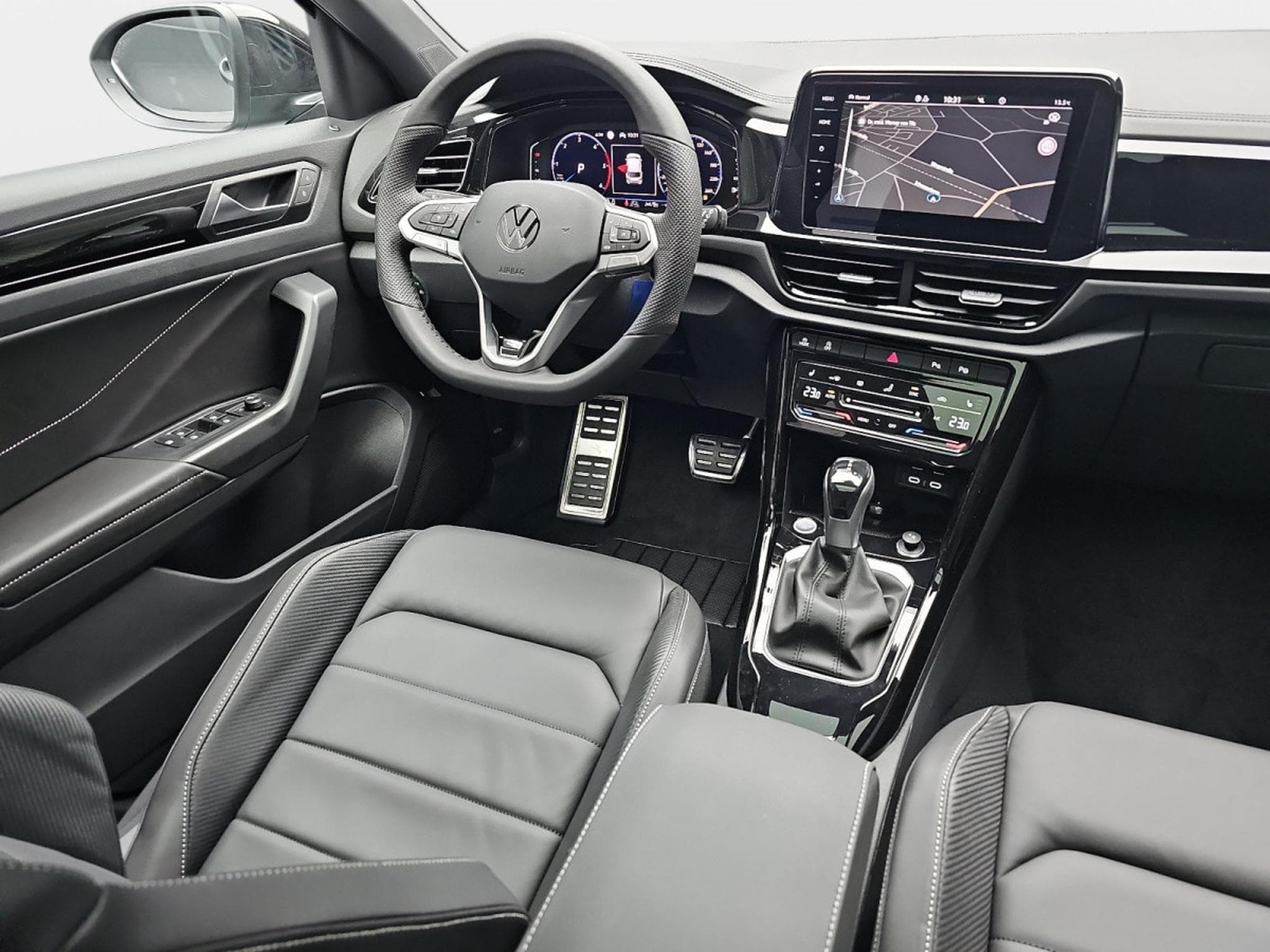 VW T-Roc 2.0 TDi DSG 150 R-Line (2025) - Photo 8