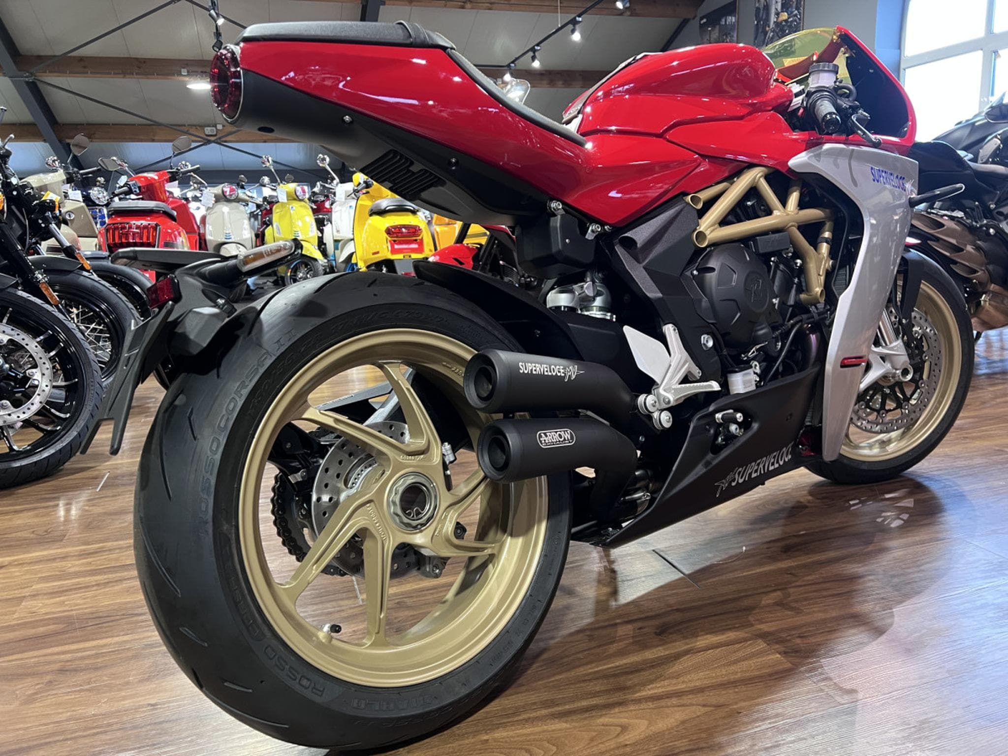MV Agusta Superveloce E5 (2023) - Foto 3