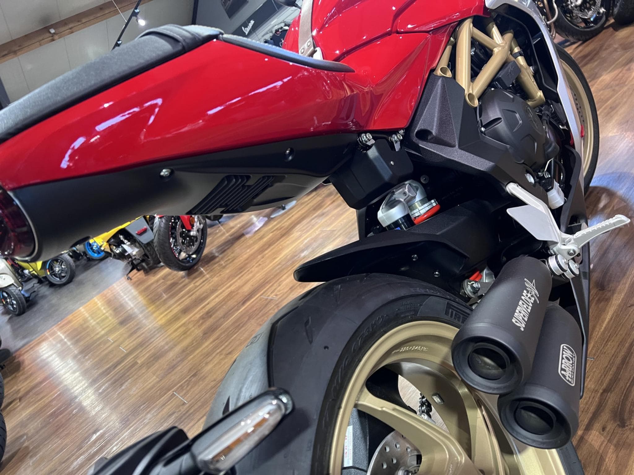 MV Agusta Superveloce E5 (2023) - Foto 5