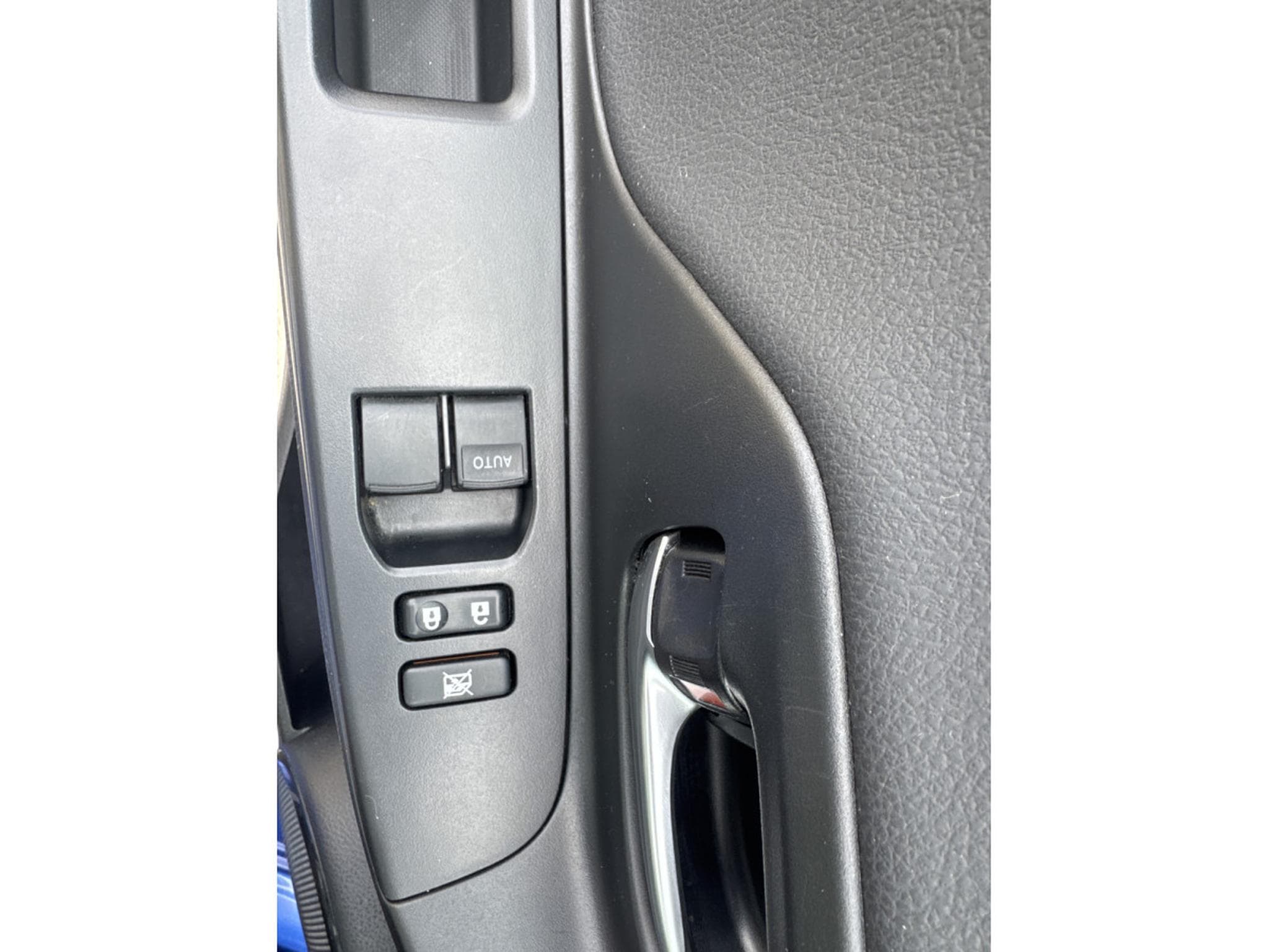 Toyota Yaris 1.5 TEAM 112CV (2018) - Photo 12