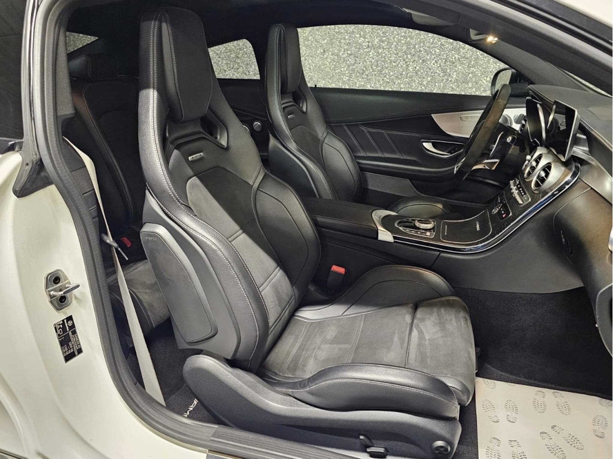 Mercedes C 63 AMG S 4.0 V8  BURMESTER PERFORMANCE Pas de Malus en France (2019) - Photo 4