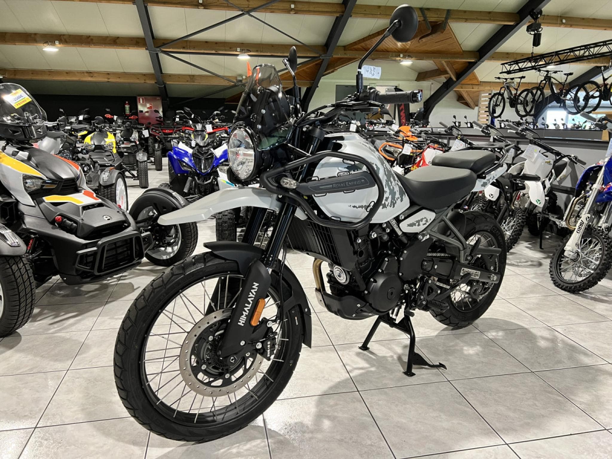 Royal Enfield Himalayan 450  Kamet  White (2024) - Foto 2