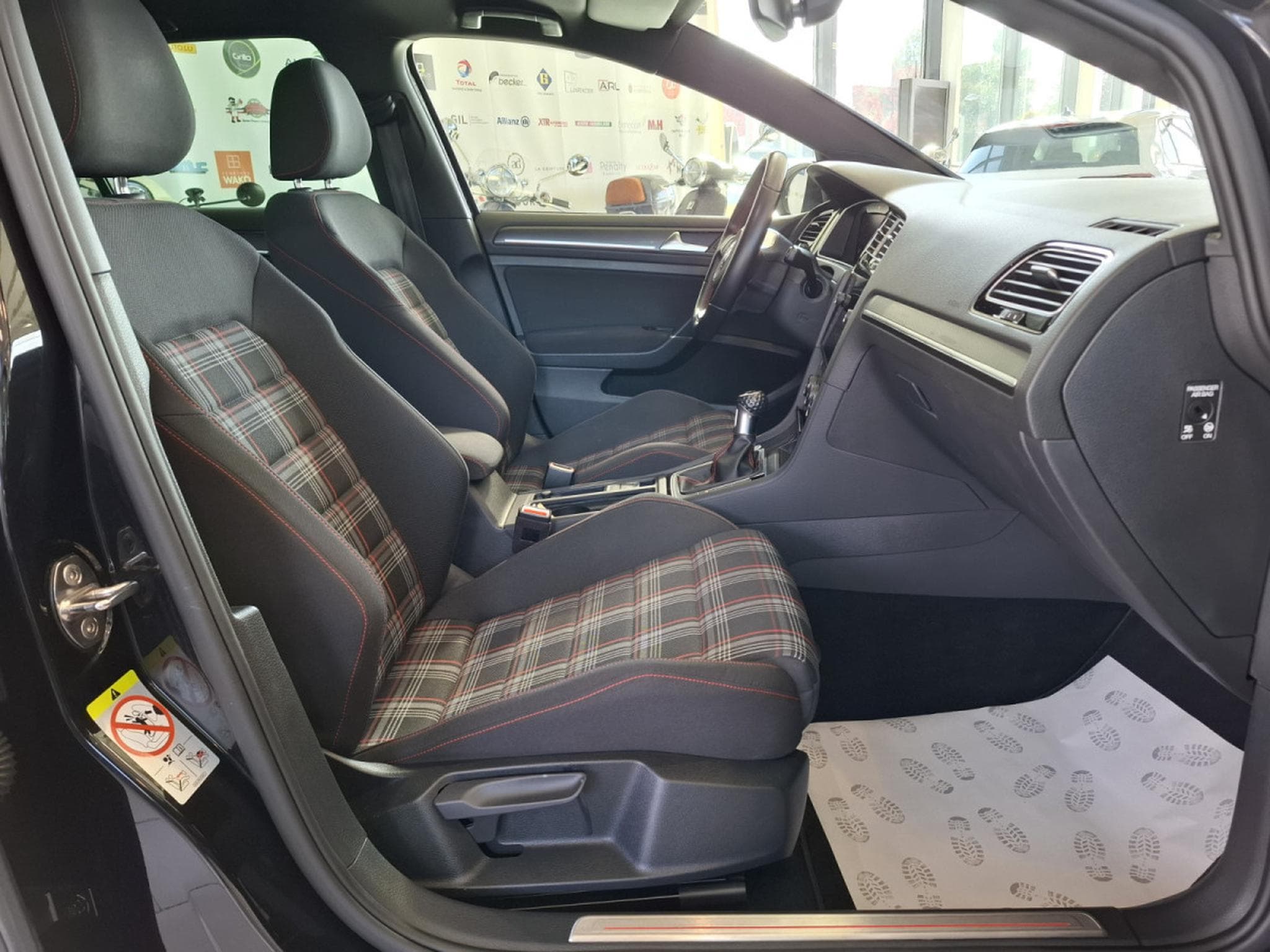 VW Golf GTI 2.0 TSI 245 PERFORMANCE FACELIFT VIRTUAL COCKPIT LED NAV (2019) - Photo 5