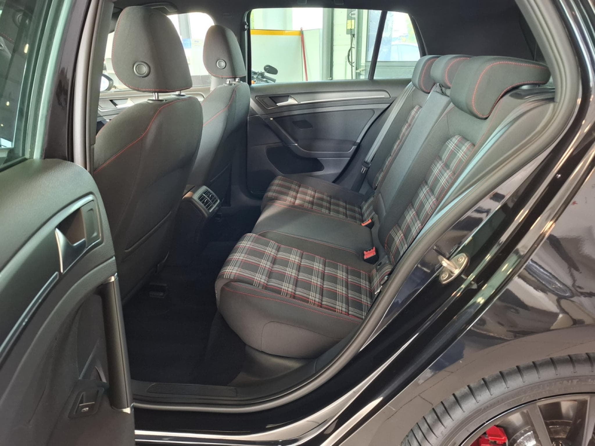 VW Golf GTI 2.0 TSI 245 PERFORMANCE FACELIFT VIRTUAL COCKPIT LED NAV (2019) - Photo 9