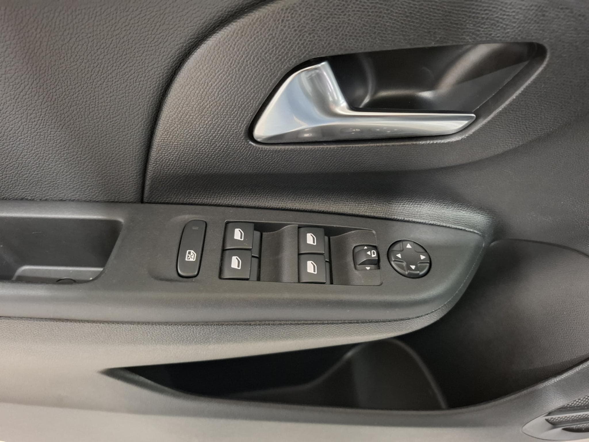 Opel Corsa 1.2 TURBO 101 GS, LED, VIRTUAL, KAMERA, CARPLAY,TEMPO, CUIR (2025) - Photo 18