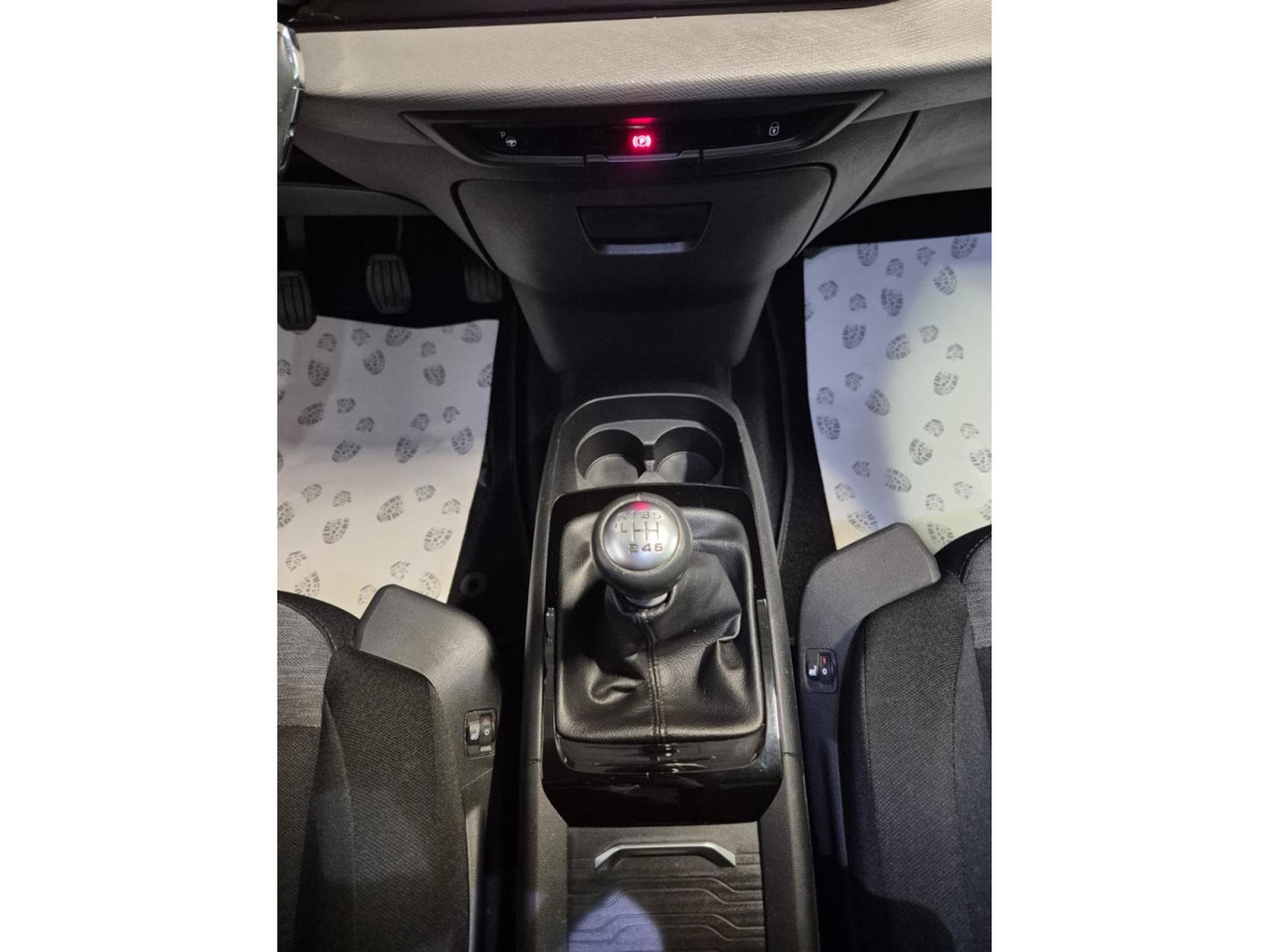 Citroën C4 Picasso 1.6 BLUEHDI 120 PANO LED NAVI (2017) - Photo 18