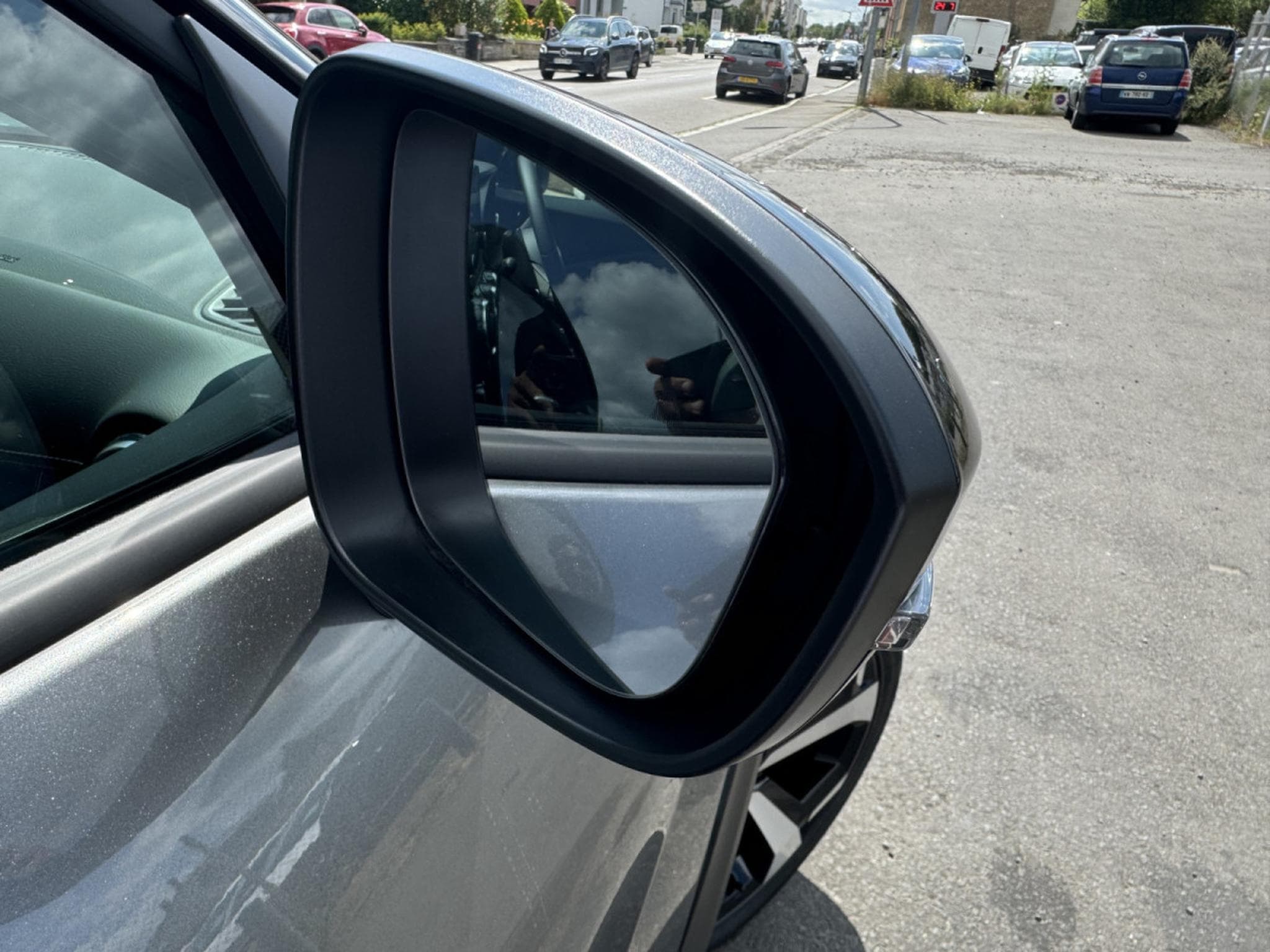 Nissan Juke 1.0 DIG-T 7DCT TEKNA AUTO (2024) - Photo 12