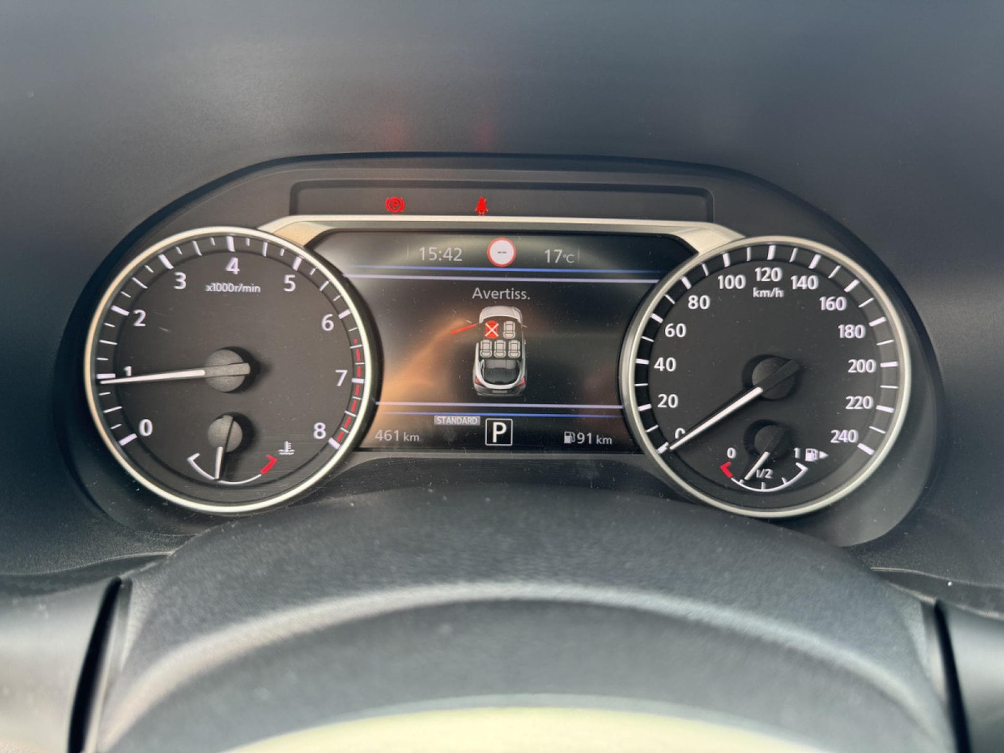 Nissan Juke 1.0 DIG-T 7DCT TEKNA AUTO (2024) - Photo 17