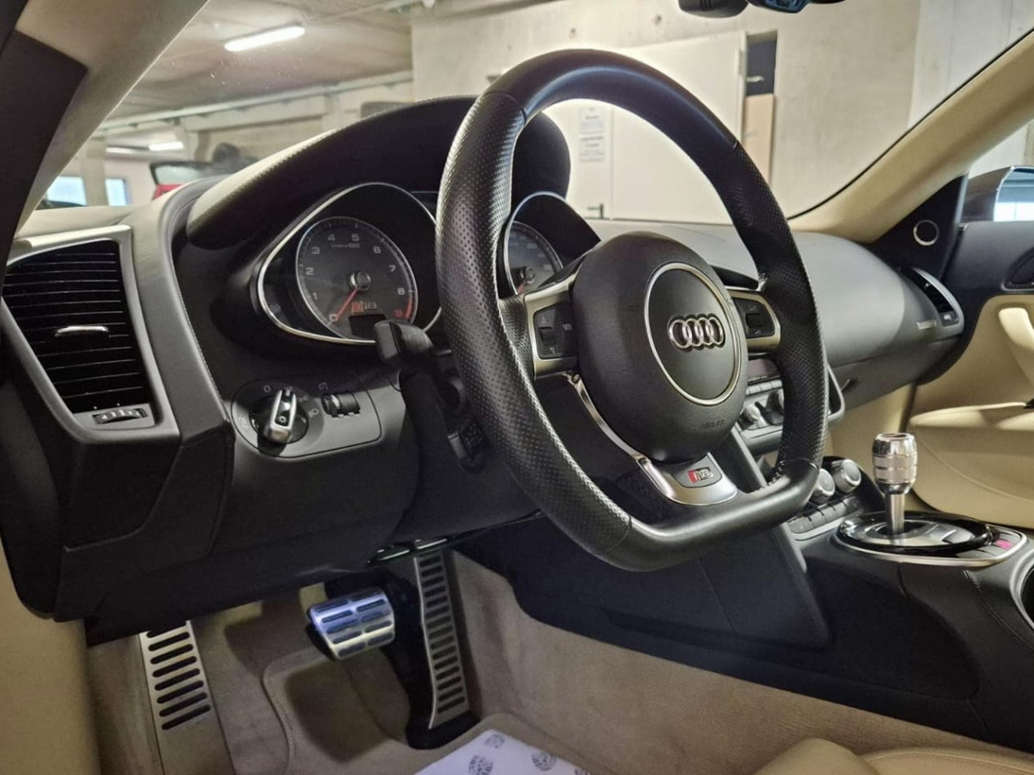 Audi R8 COUPE 4.2 FSI QUATTRO CARBON BANG OLUFSEN CUIR NAVI (2015) - Photo 9