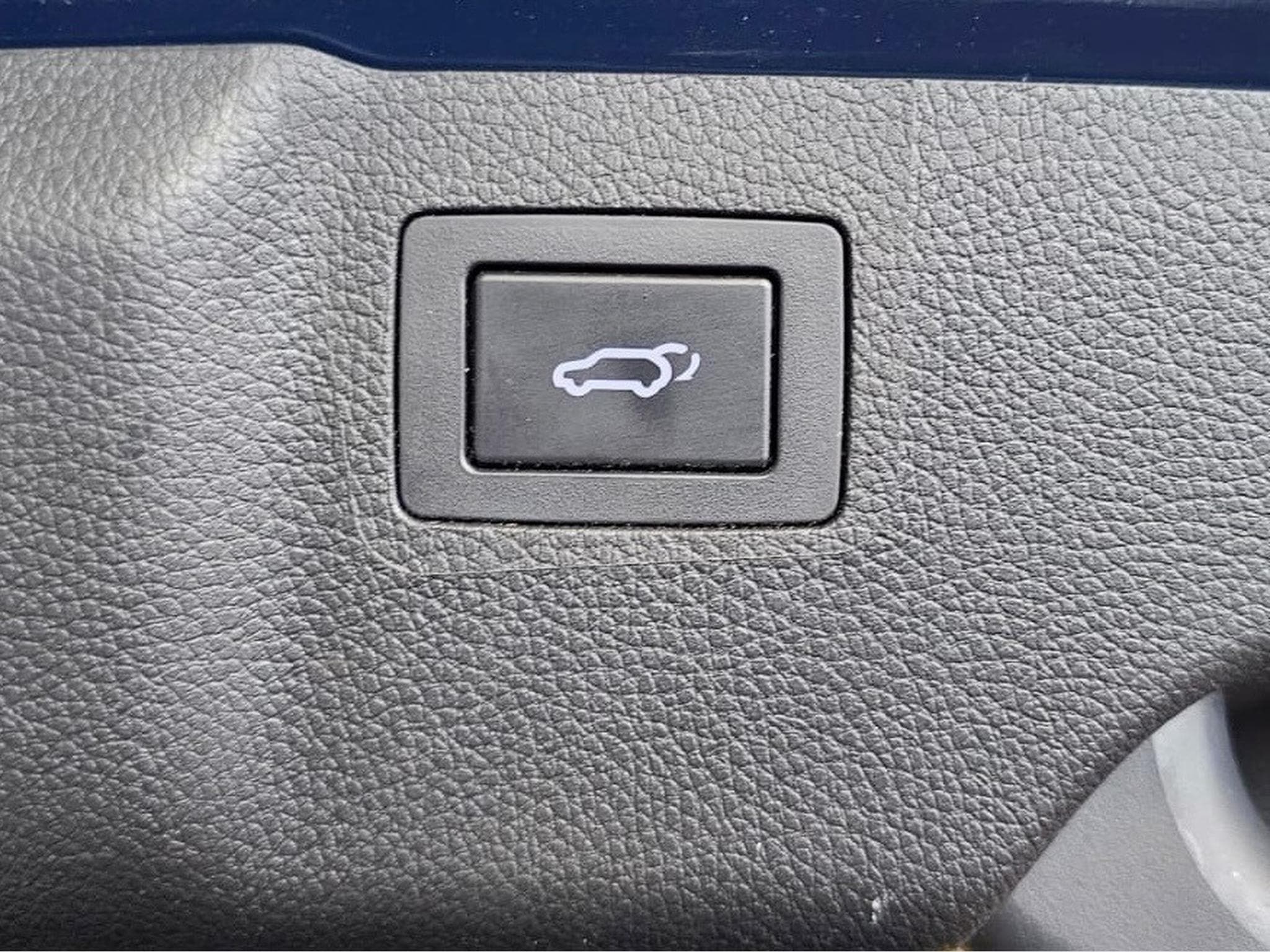 Hyundai Grand Santa Fe 2.2CRDi 200 AWD PANO CUIR NAVI 7 SITZE (2016) - Photo 14