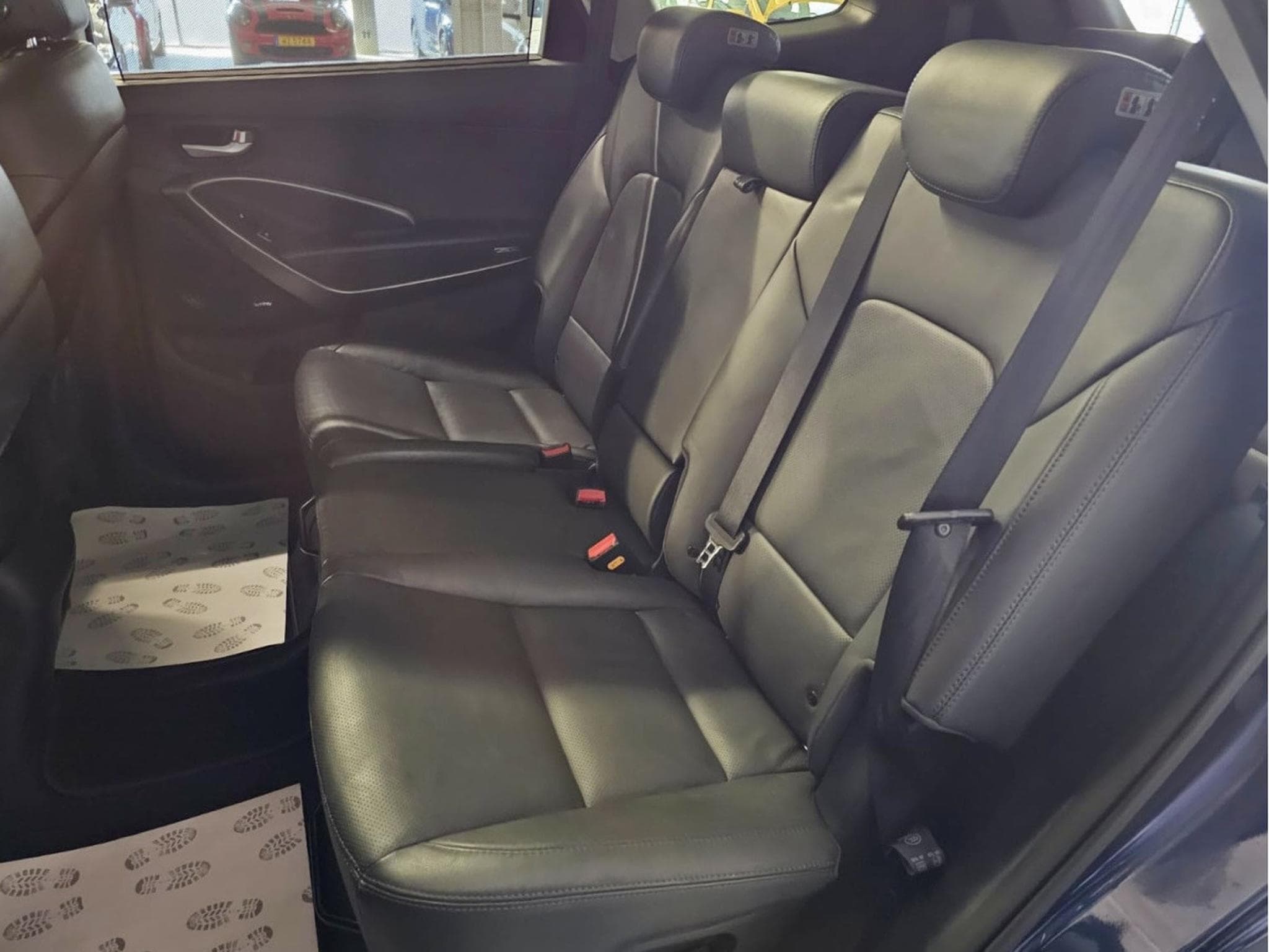 Hyundai Grand Santa Fe 2.2CRDi 200 AWD PANO CUIR NAVI 7 SITZE (2016) - Photo 7