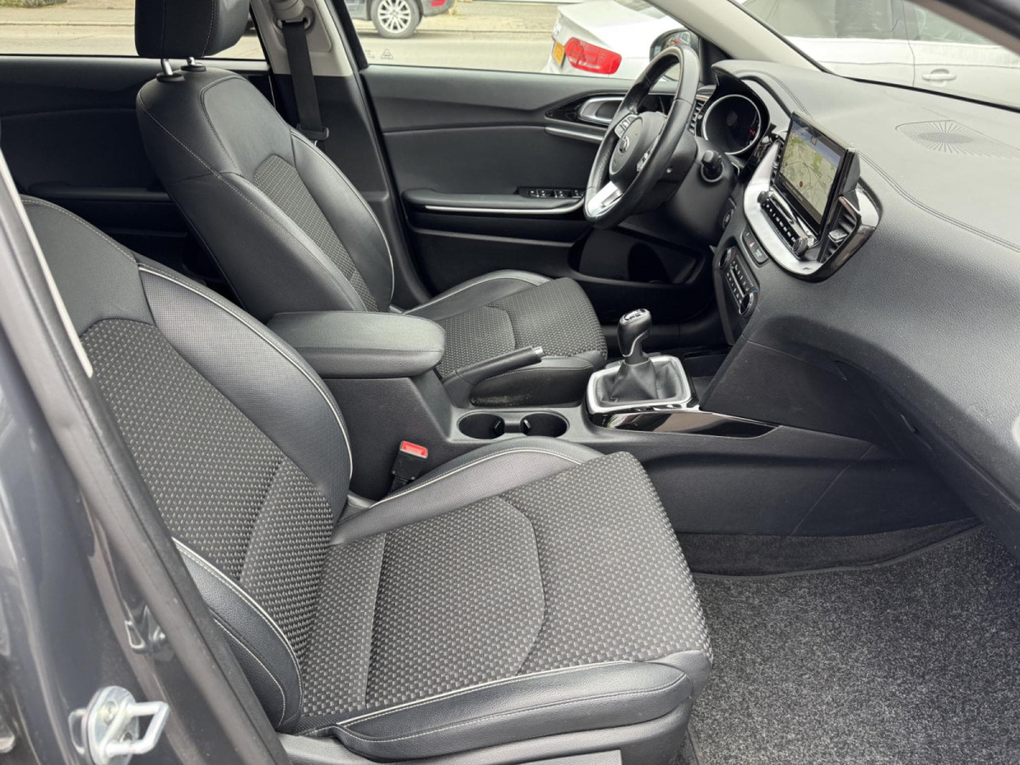 Kia Ceed SW Édition 7 1.0 T-GDI émotive pack (2021) - Photo 13