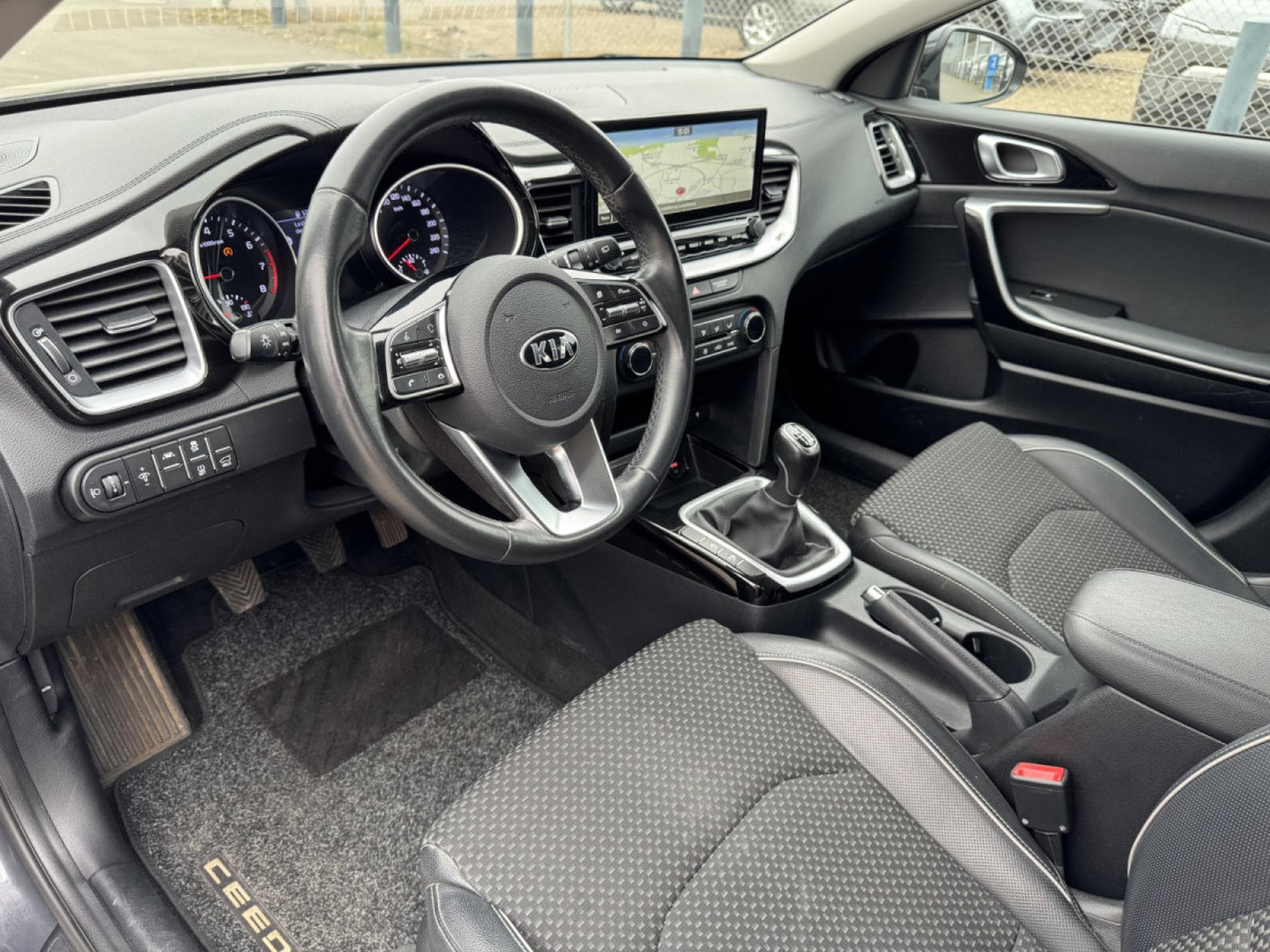 Kia Ceed SW Édition 7 1.0 T-GDI émotive pack (2021) - Photo 14