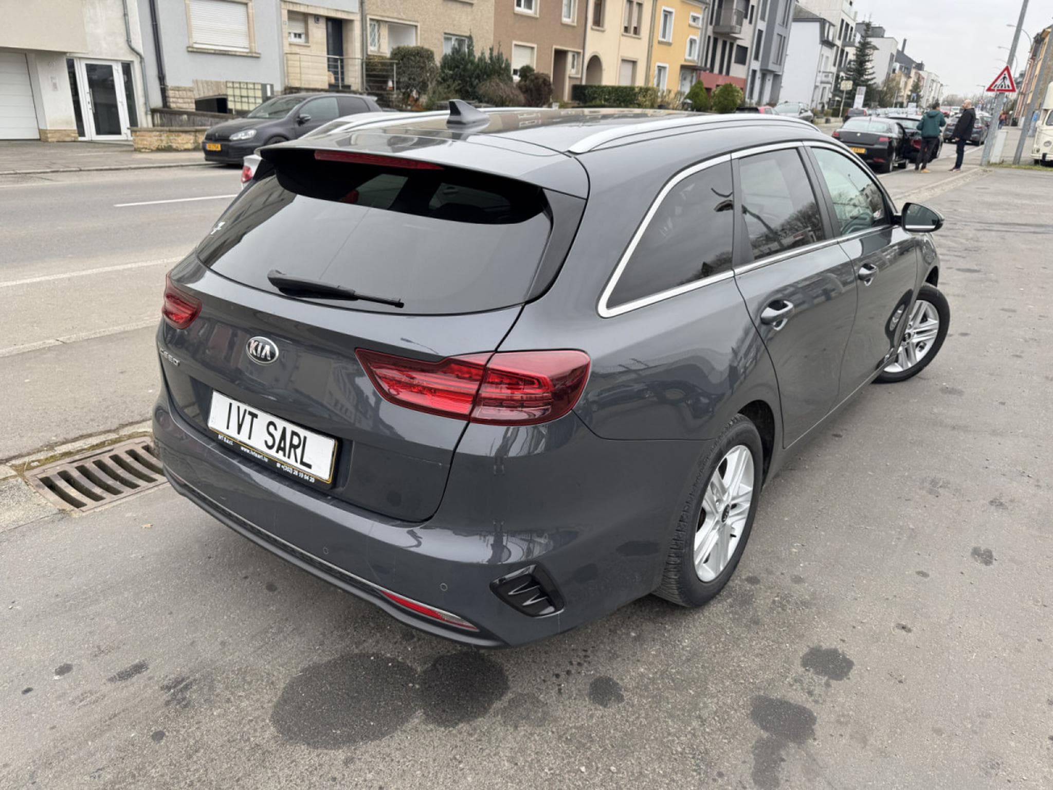 Kia Ceed SW Édition 7 1.0 T-GDI émotive pack (2021) - Photo 5