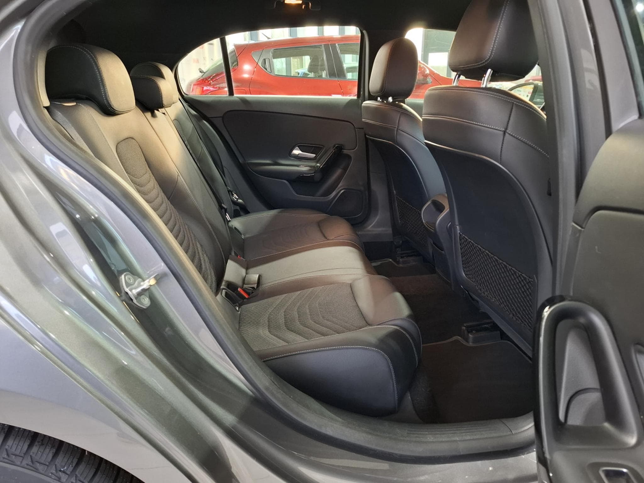 Mercedes A 180 D 116, CUIR, NAVI, CAMERA, LED, COCKPIT DIGITAL (2020) - Photo 9