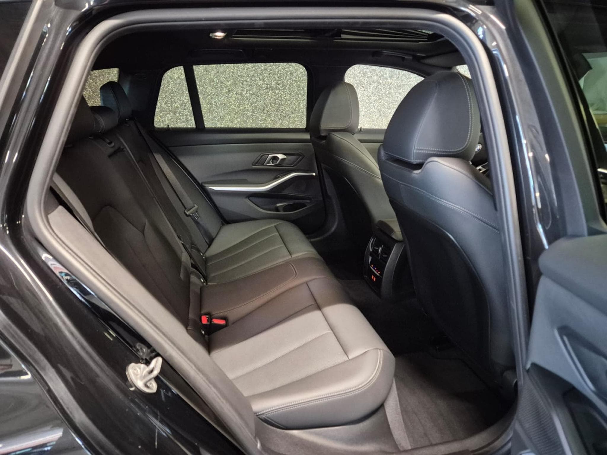 BMW 320 D TOURING M SPORT PAKET PANO CUIR NAVI (2025) - Photo 7