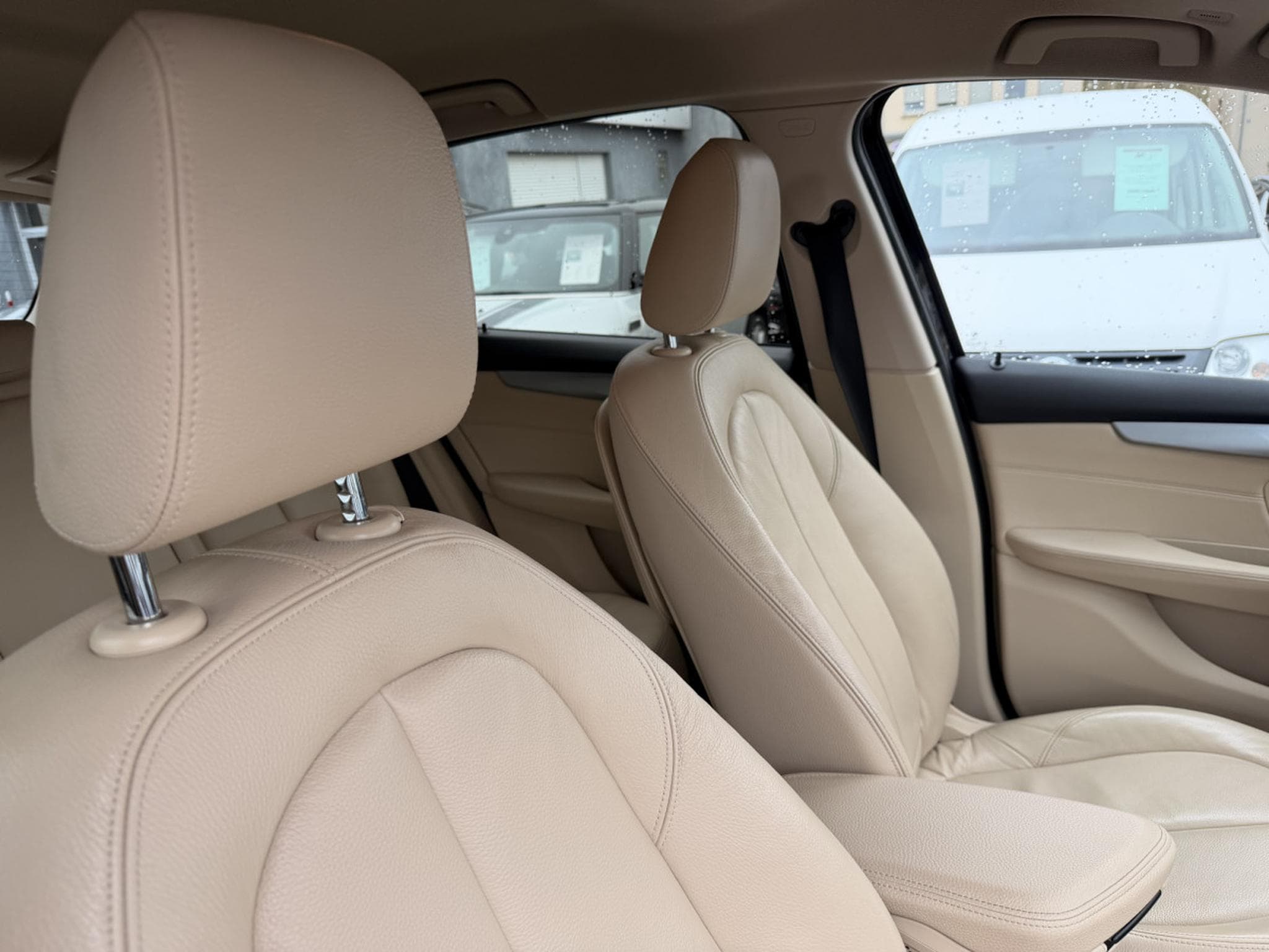 BMW 225 eDrive Xe (2017) - Photo 13