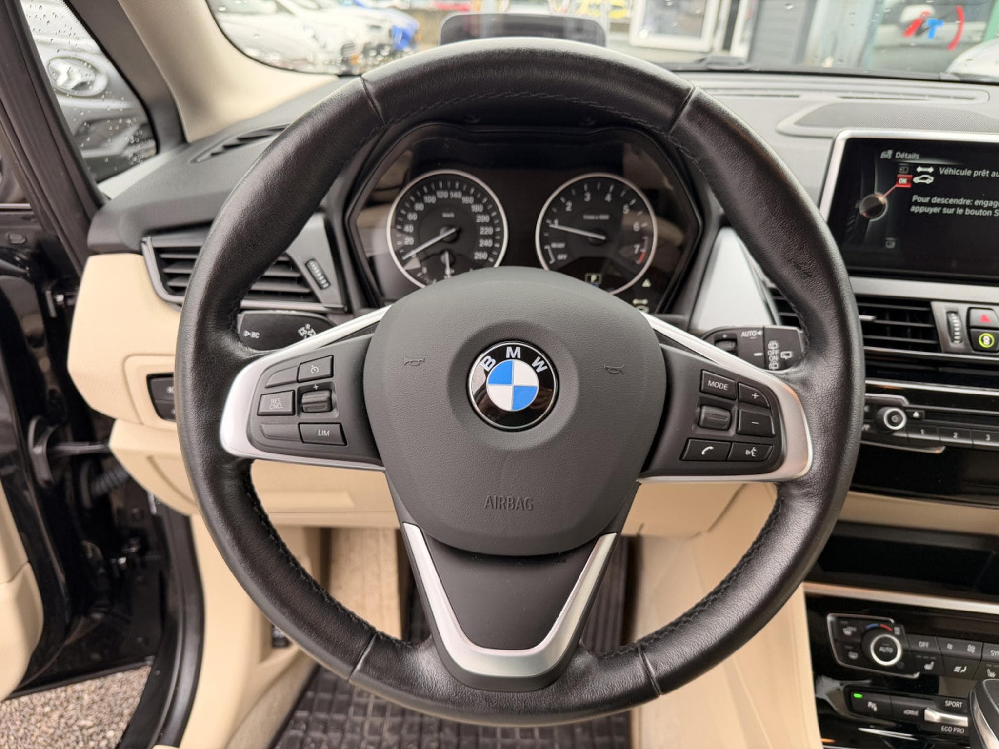 BMW 225 eDrive Xe (2017) - Photo 17