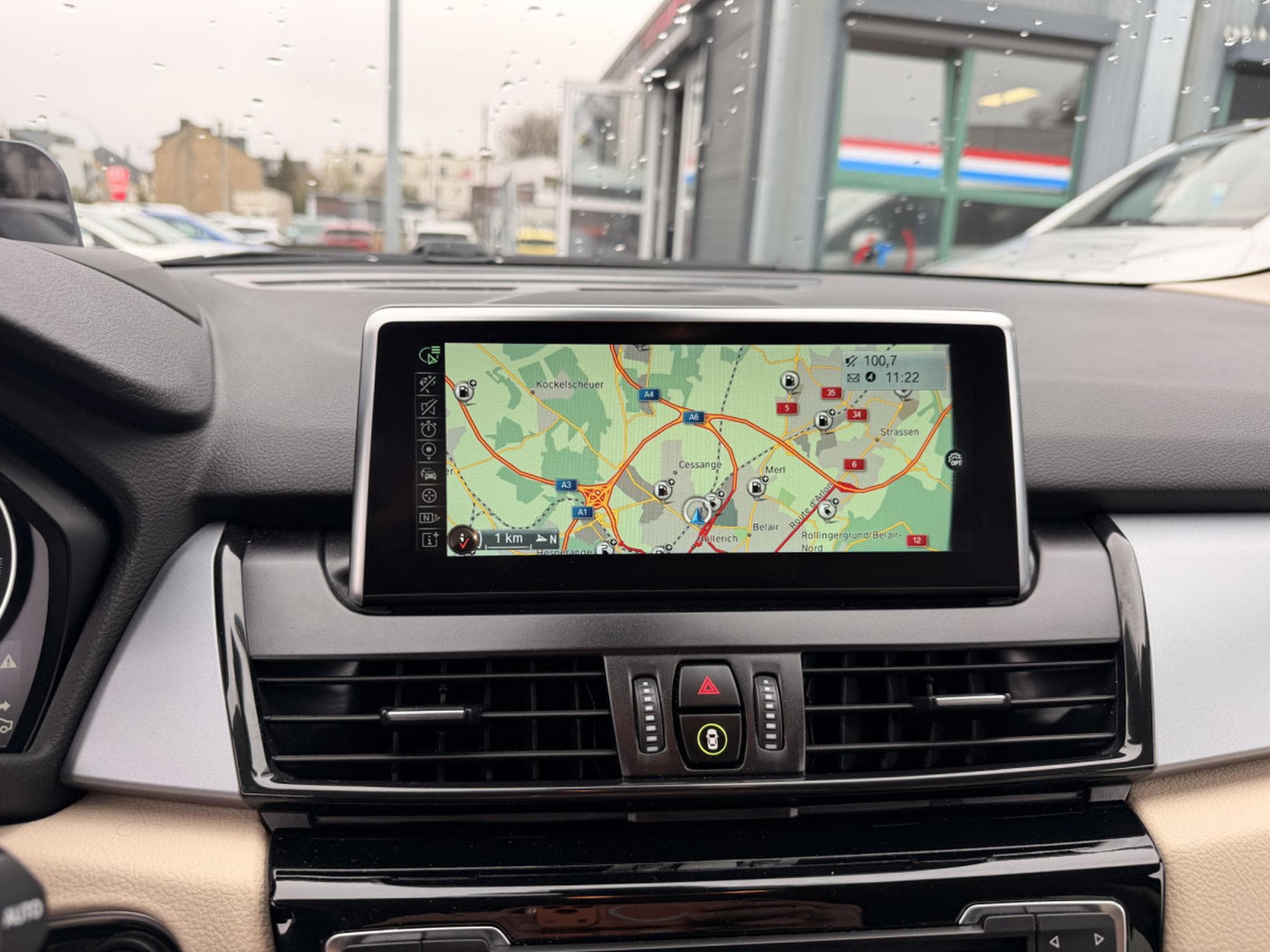 BMW 225 eDrive Xe (2017) - Photo 21