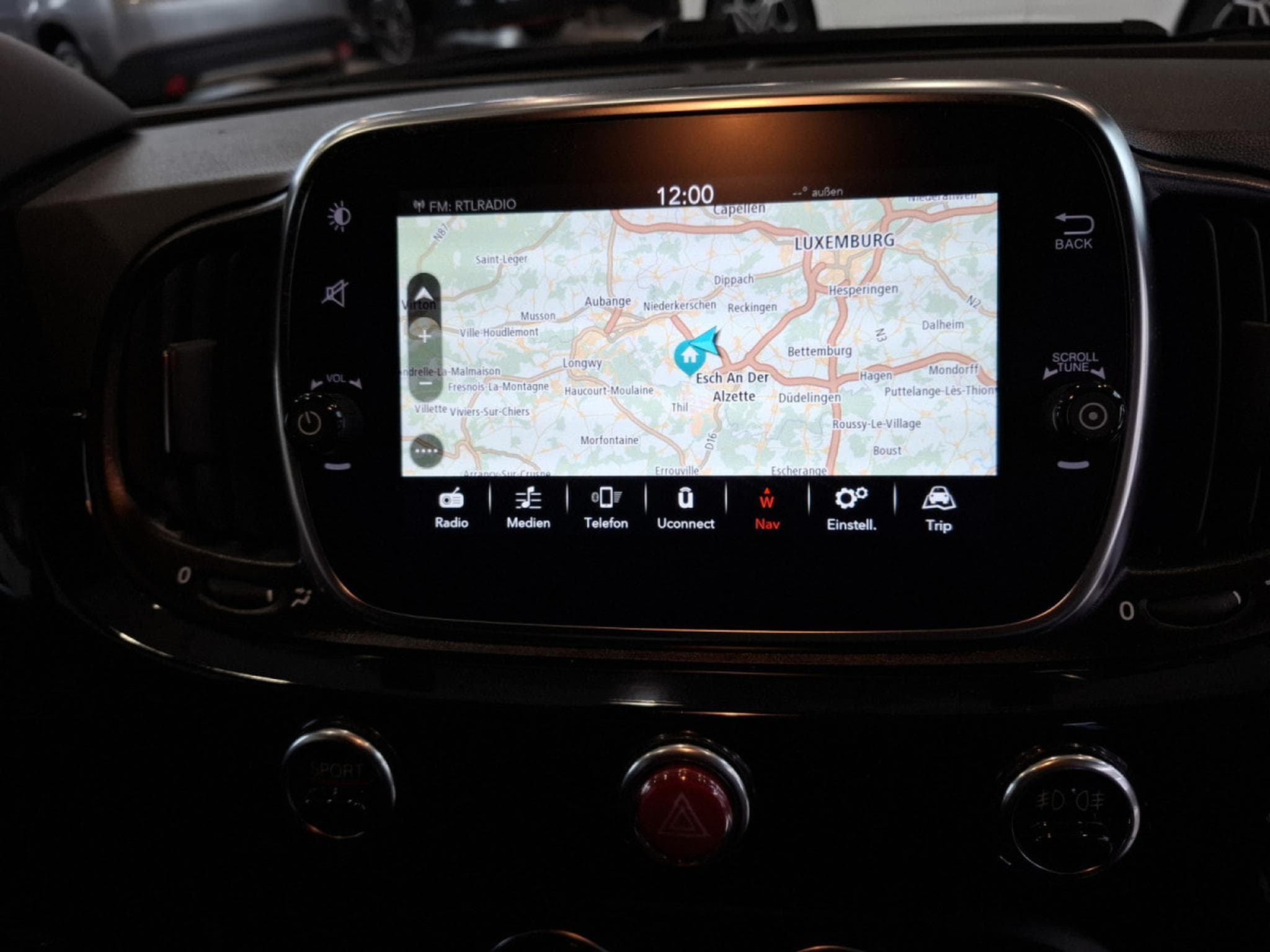 Abarth 595 1.4 T-JET 165 SCORPIONEORO 1 OF 2000 BEATS CUIR NAVI 1 HAND (2020) - Photo 11