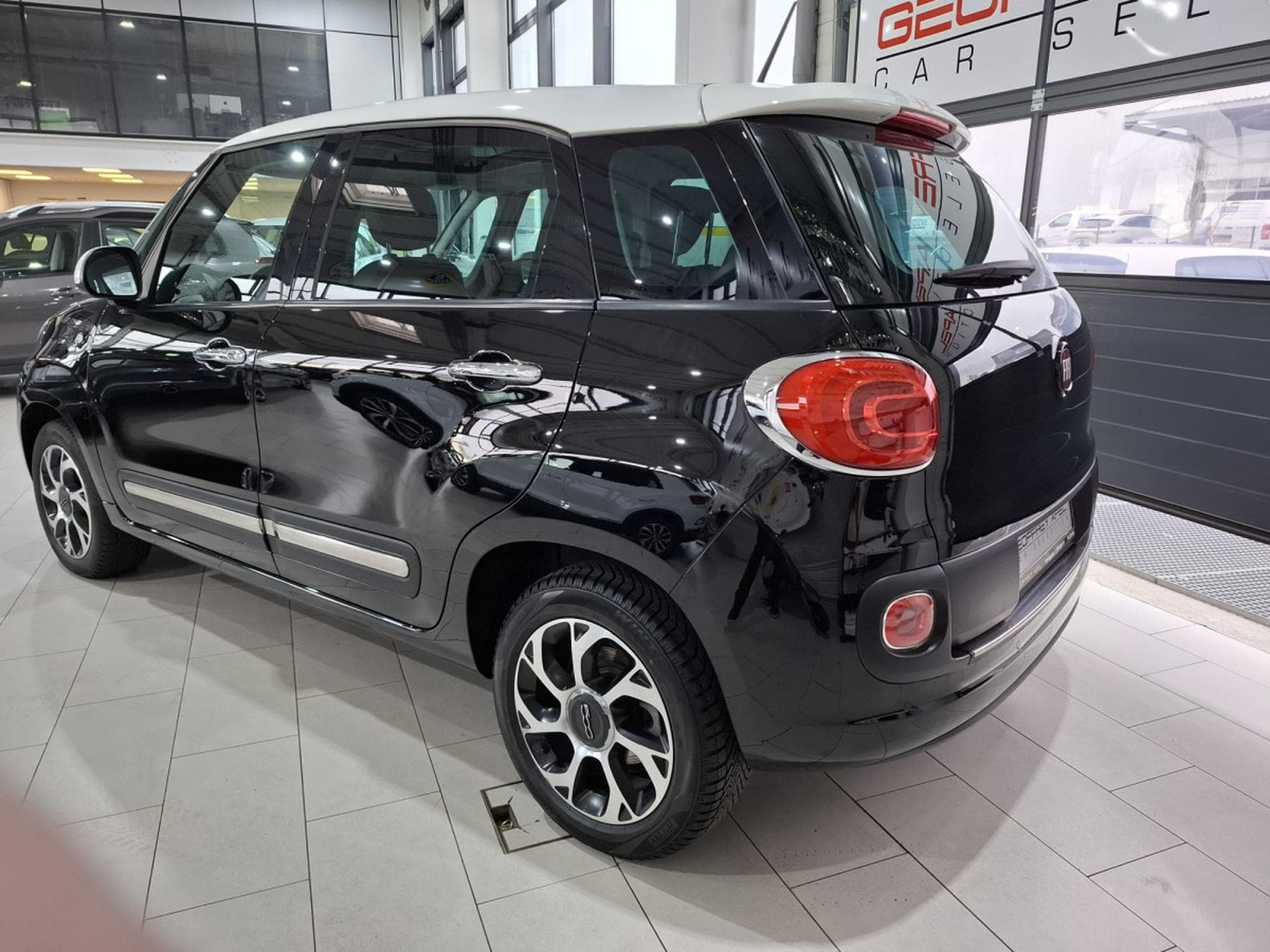 Fiat 500L 1.6 JTD 120 NAVI, CUIR, PANORAMA, 1 HAND (2016) - Photo 2