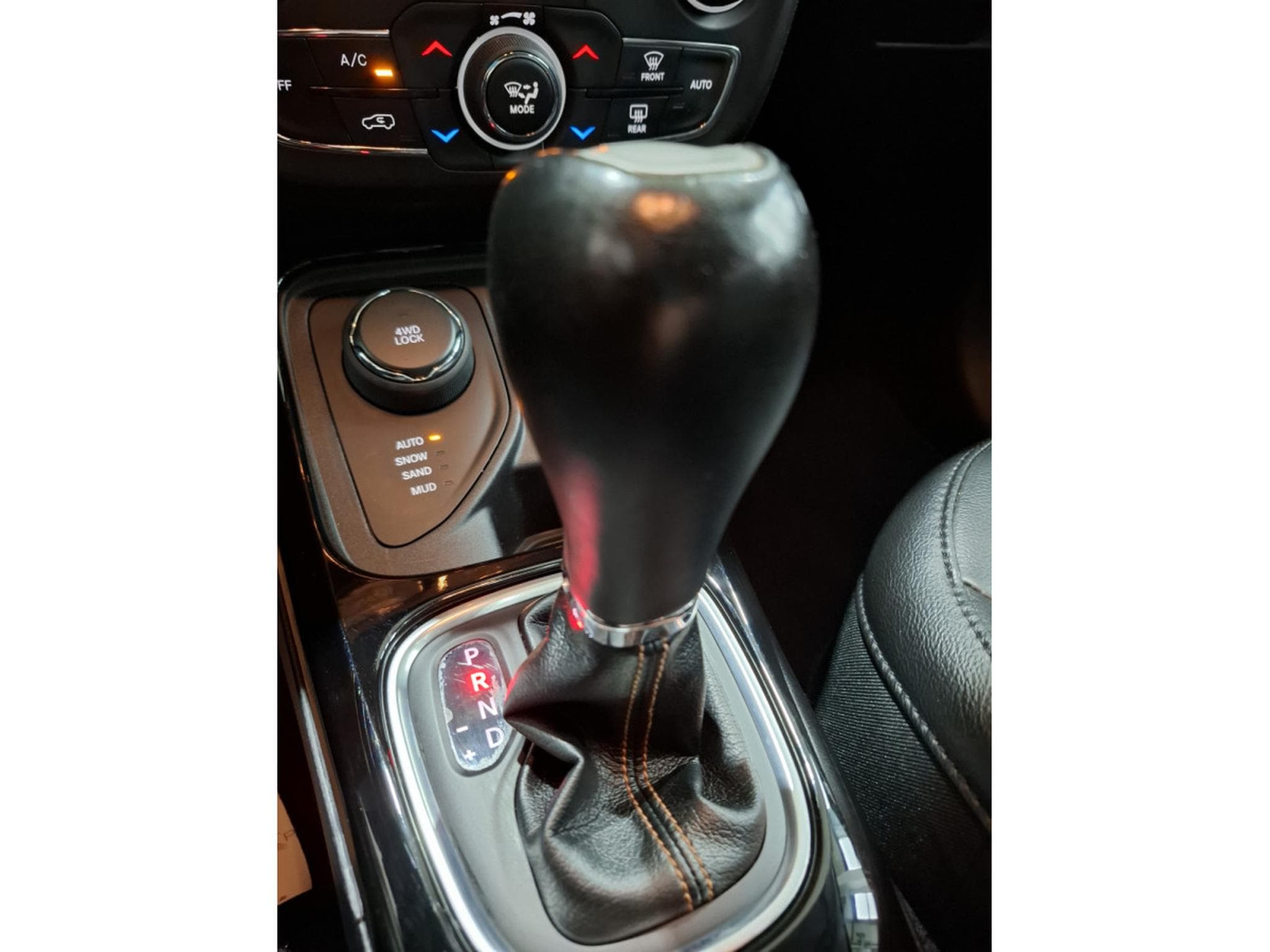 Jeep Compass 1.4 LIMITED 170 4X4 LIMITED BEATS, AUTO, CUIR, NAVI,PDC (2020) - Photo 13