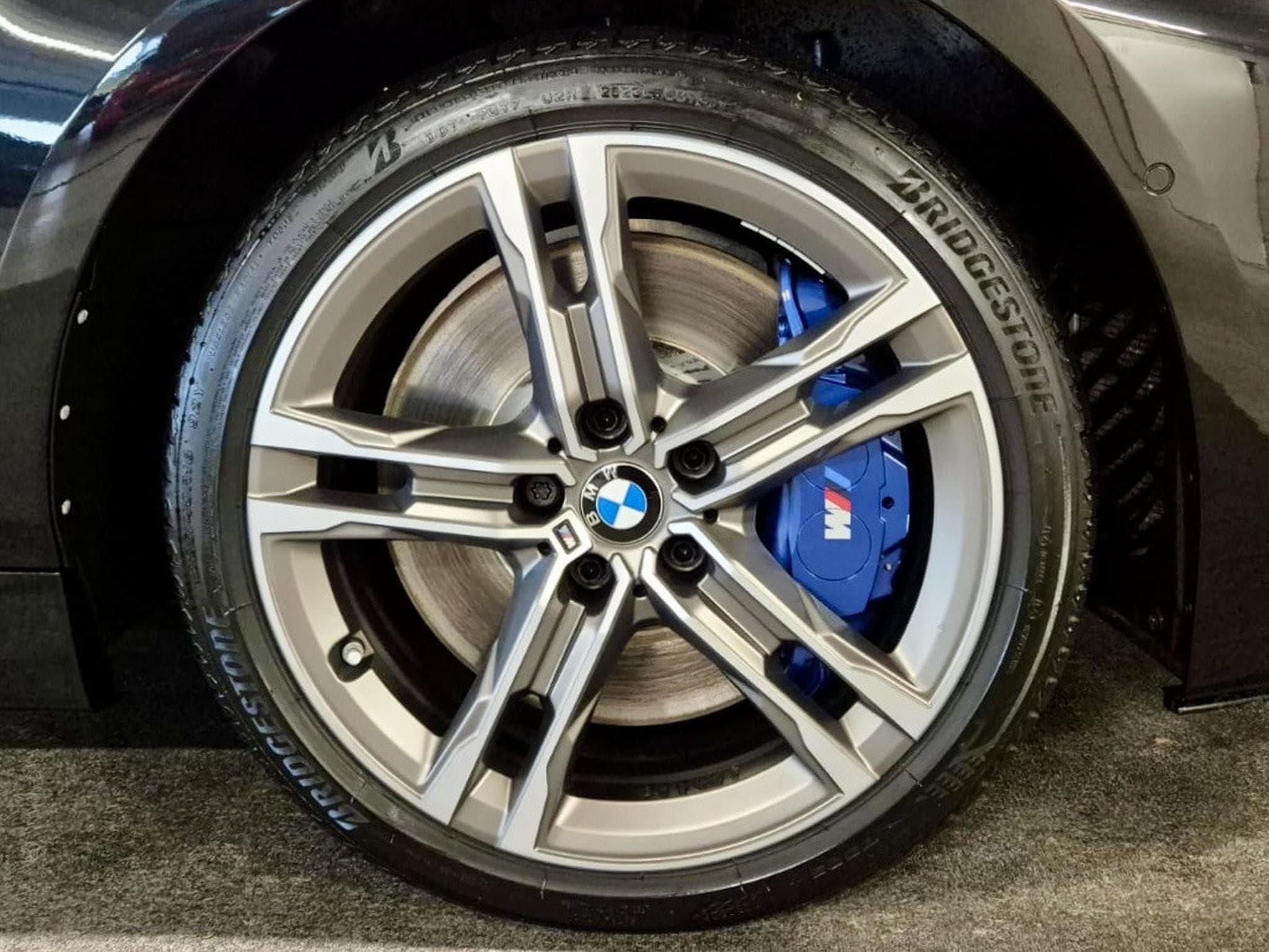 BMW M135 i XDRIVE HEAD UP CUIR LED NAVI (2021) - Photo 12