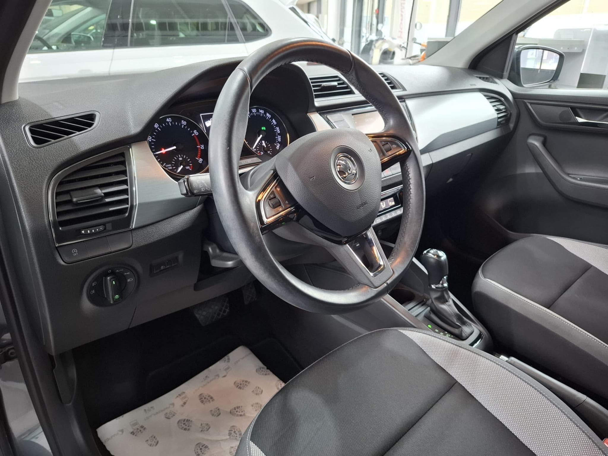 Skoda Fabia 1.2 TSI 110 DSG Style Klimaauto, 58000KM, GARANTIE, ALU 16'' (2016) - Photo 11