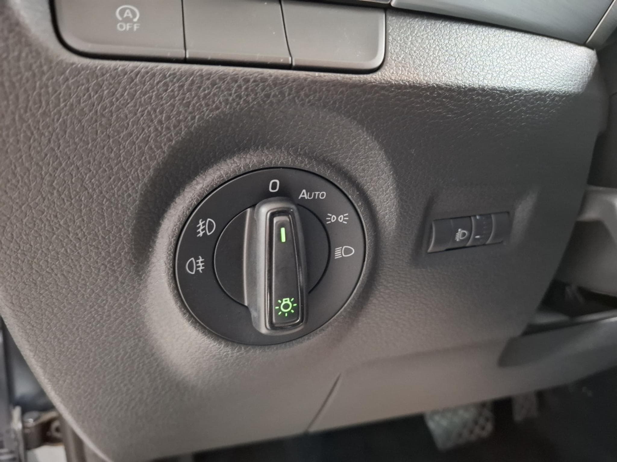 Skoda Fabia 1.2 TSI 110 DSG Style Klimaauto, 58000KM, GARANTIE, ALU 16'' (2016) - Photo 12