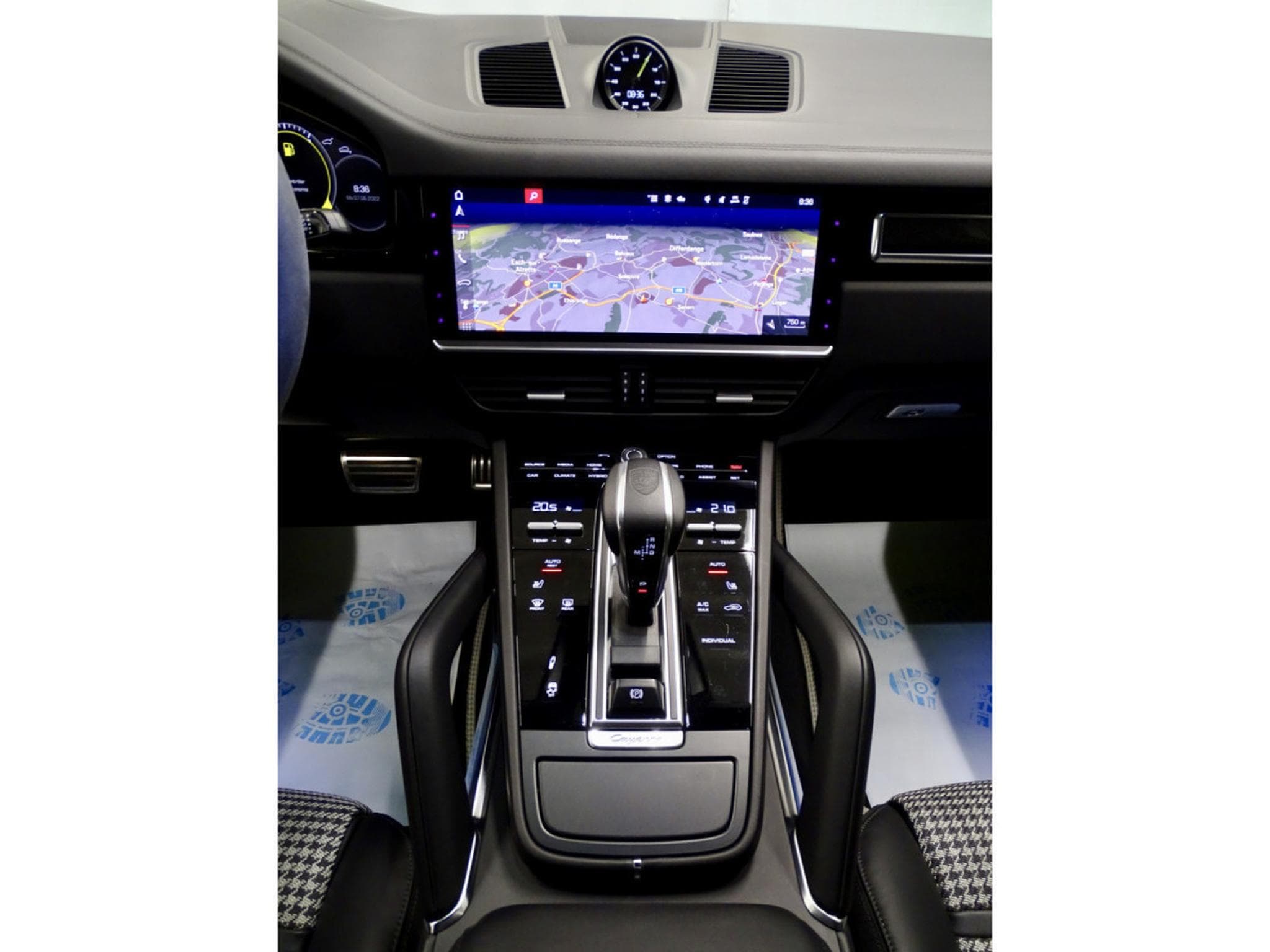 Porsche Cayenne COUPE TURBO S E-HYBRID KERAMIK SPORT PAKET PACK CHRONO (2020) - Photo 13