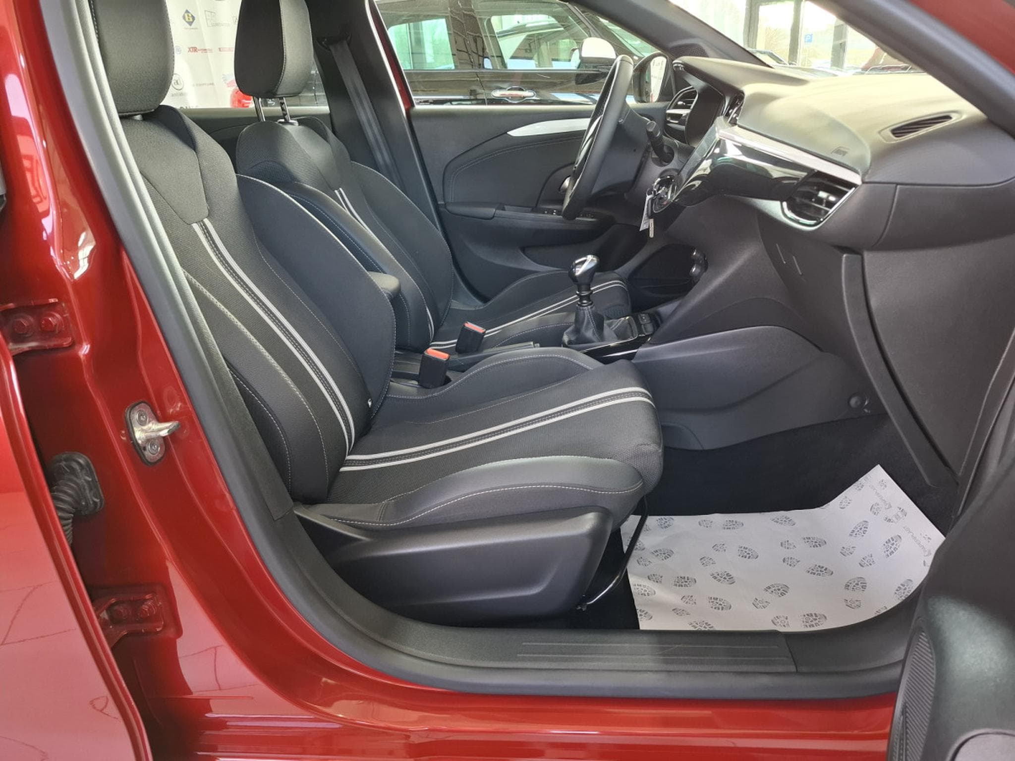 Opel Corsa 1.2 TURBO 101 GS, LED, VIRTUAL, KAMERA, CARPLAY,TEMPO, CUIR (2025) - Photo 5