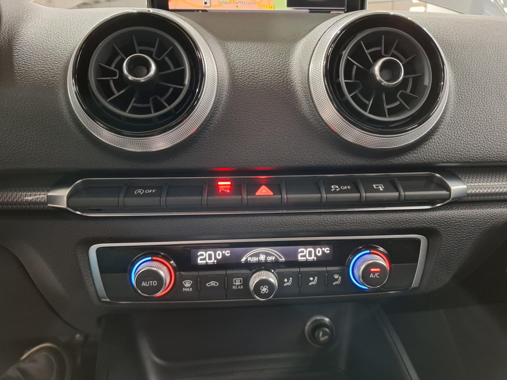 Audi A3 30 TFSI 116 SPORTBACK S-TRONIC DESIGN, CUIR, NAVI, XENON, LE (2017) - Photo 12