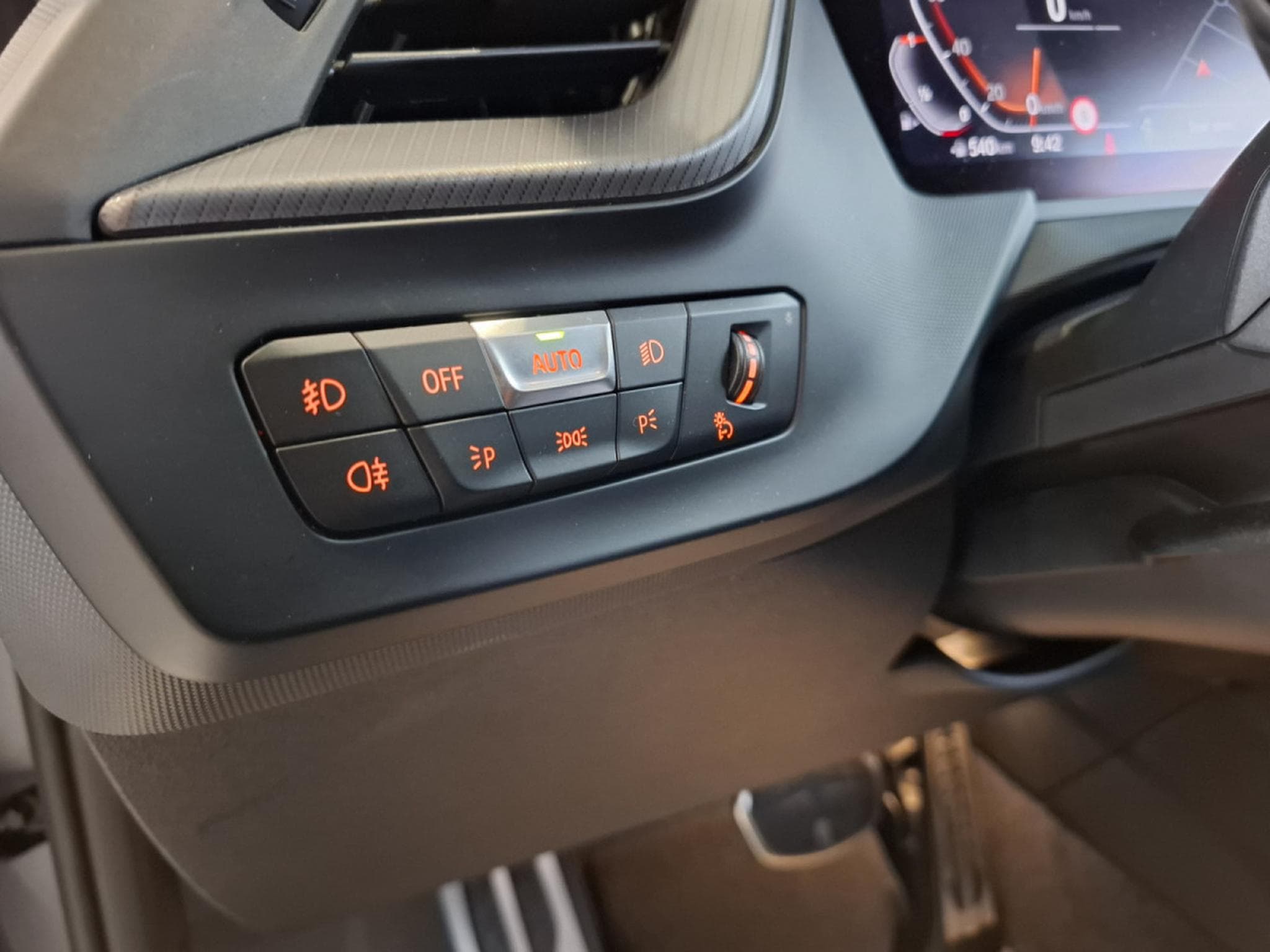 BMW 118 i M SPORT PAKET, 1 HAND, NAVI, LED, COCKPIT DIGITAL, GARANTI (2024) - Photo 15