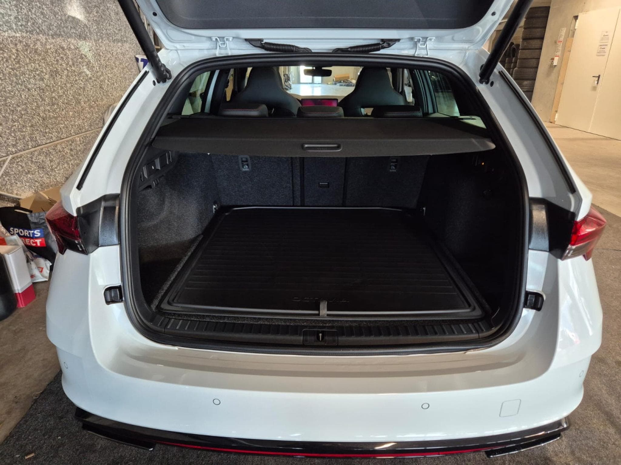 Skoda Octavia COMBI 2.0 TSI 265 RS DSG CANTON PANO CUIR NAVI (2026) - Photo 15