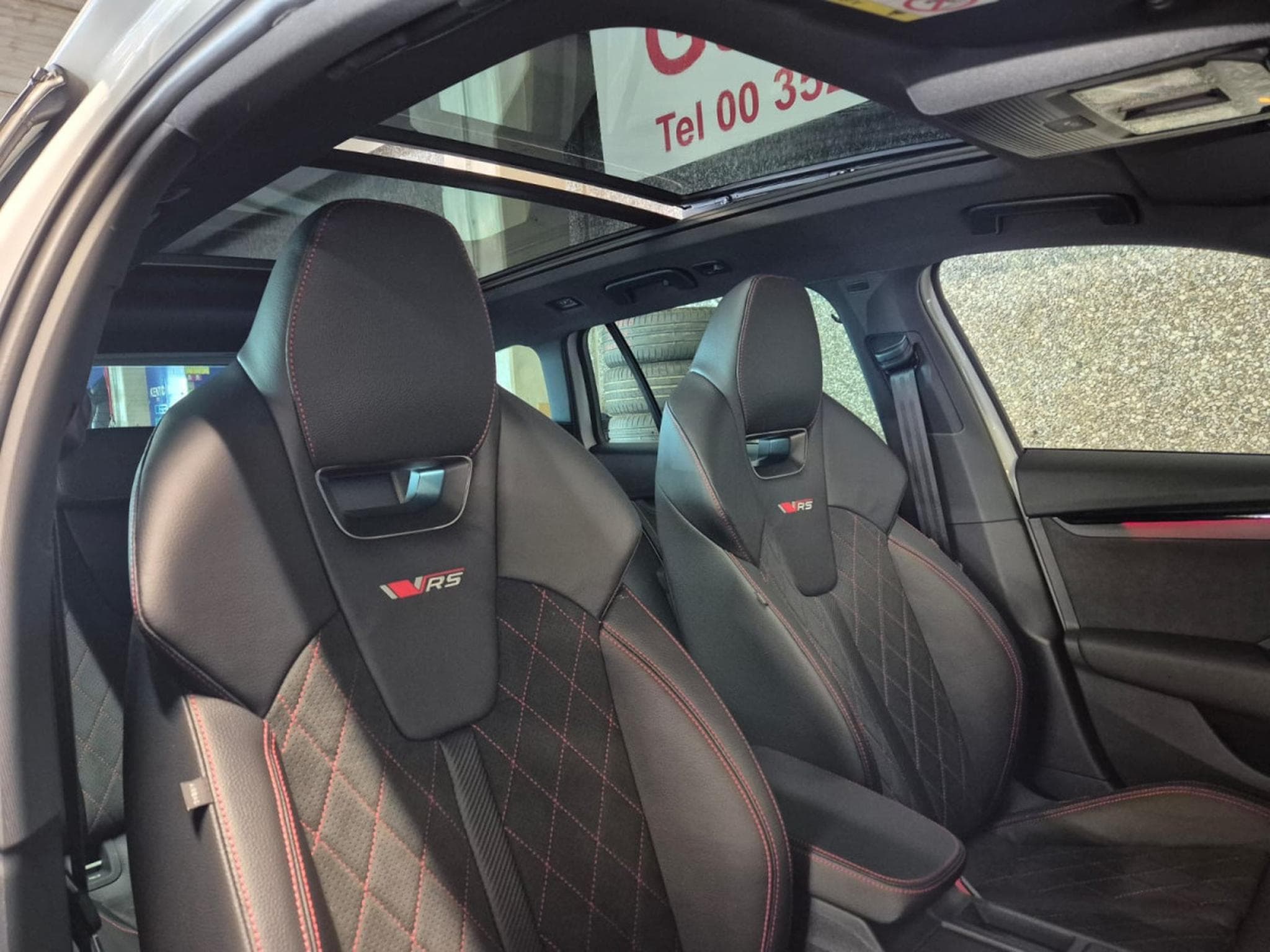 Skoda Octavia COMBI 2.0 TSI 265 RS DSG CANTON PANO CUIR NAVI (2026) - Photo 6