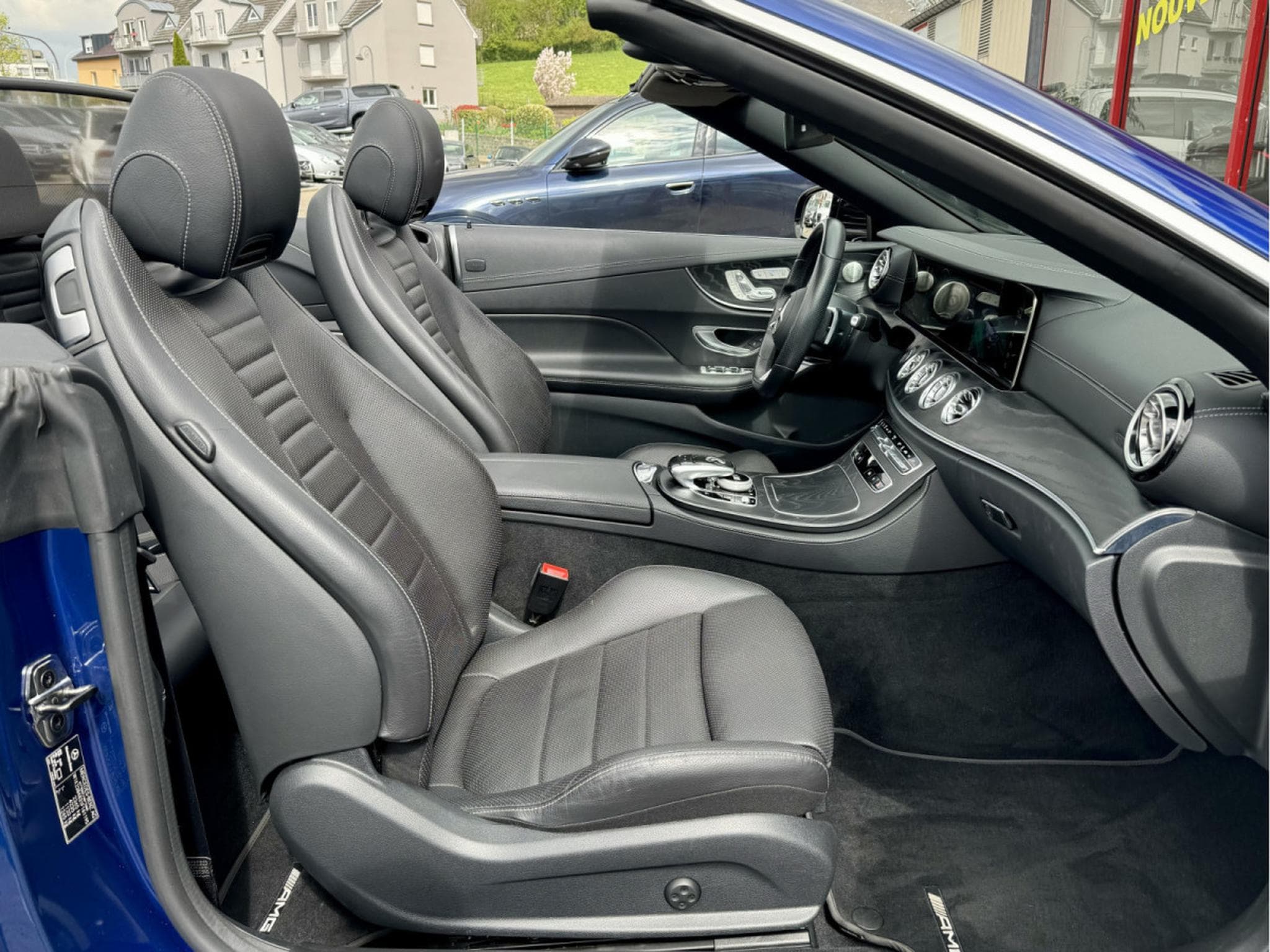 Mercedes E 300 CABRIO AMG LINE SOFTCLOSE BURMESTER CUIR NAVI (2021) - Photo 8