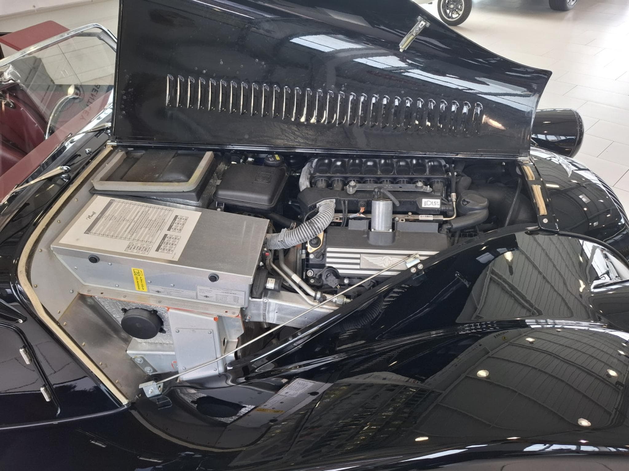 Morgan Plus 8 SPORT BLACK 4.8 V8 BMW 367HP, 1 HAND (2017) - Photo 14